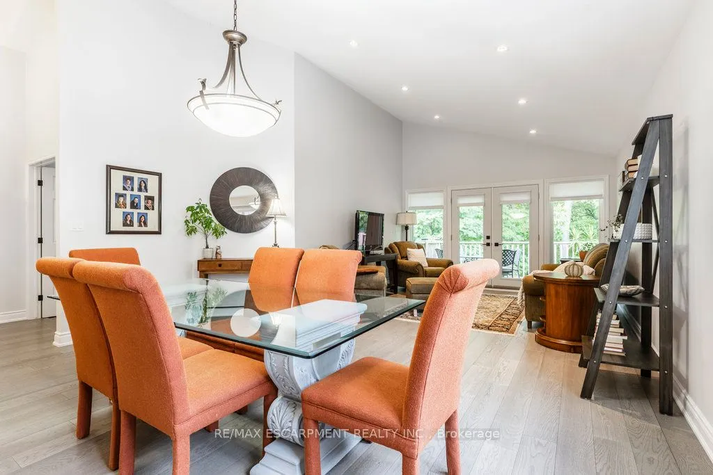 1095 Skyview Drive, #2