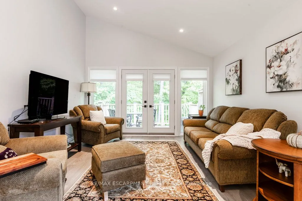 1095 Skyview Drive, #2