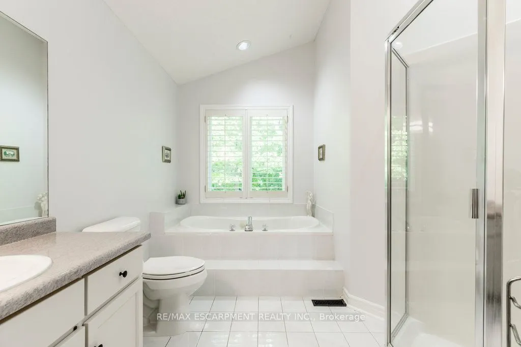 1095 Skyview Drive, #2