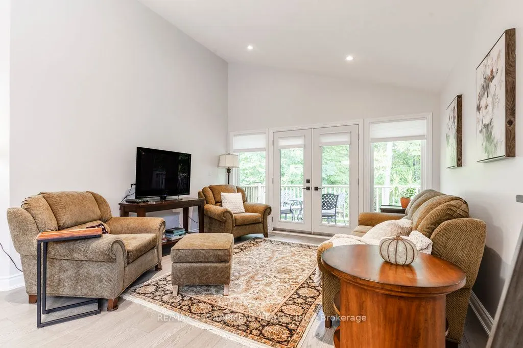 1095 Skyview Drive, #2
