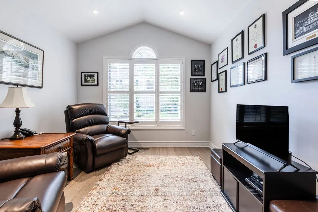 1095 Skyview Drive, #2