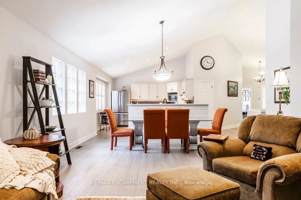 1095 Skyview Drive, #2