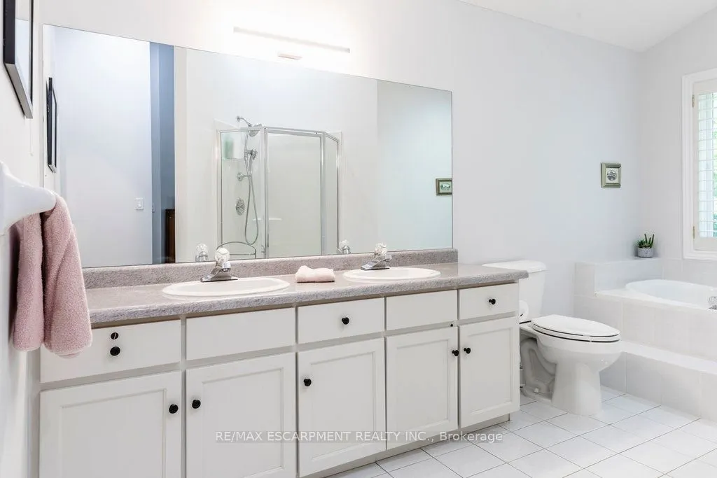 1095 Skyview Drive, #2