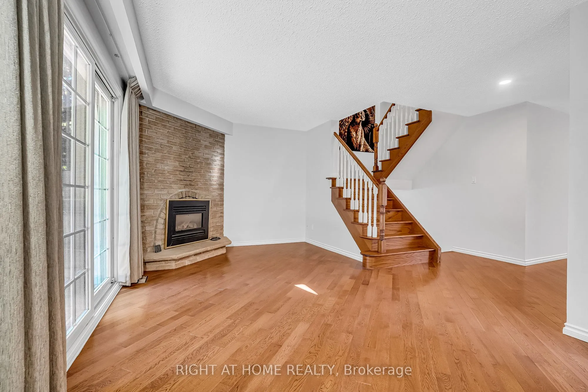6842 Avila Road