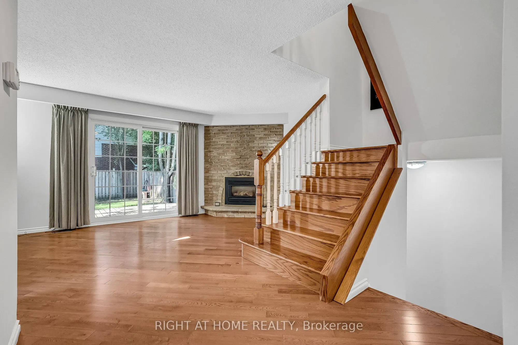 6842 Avila Road