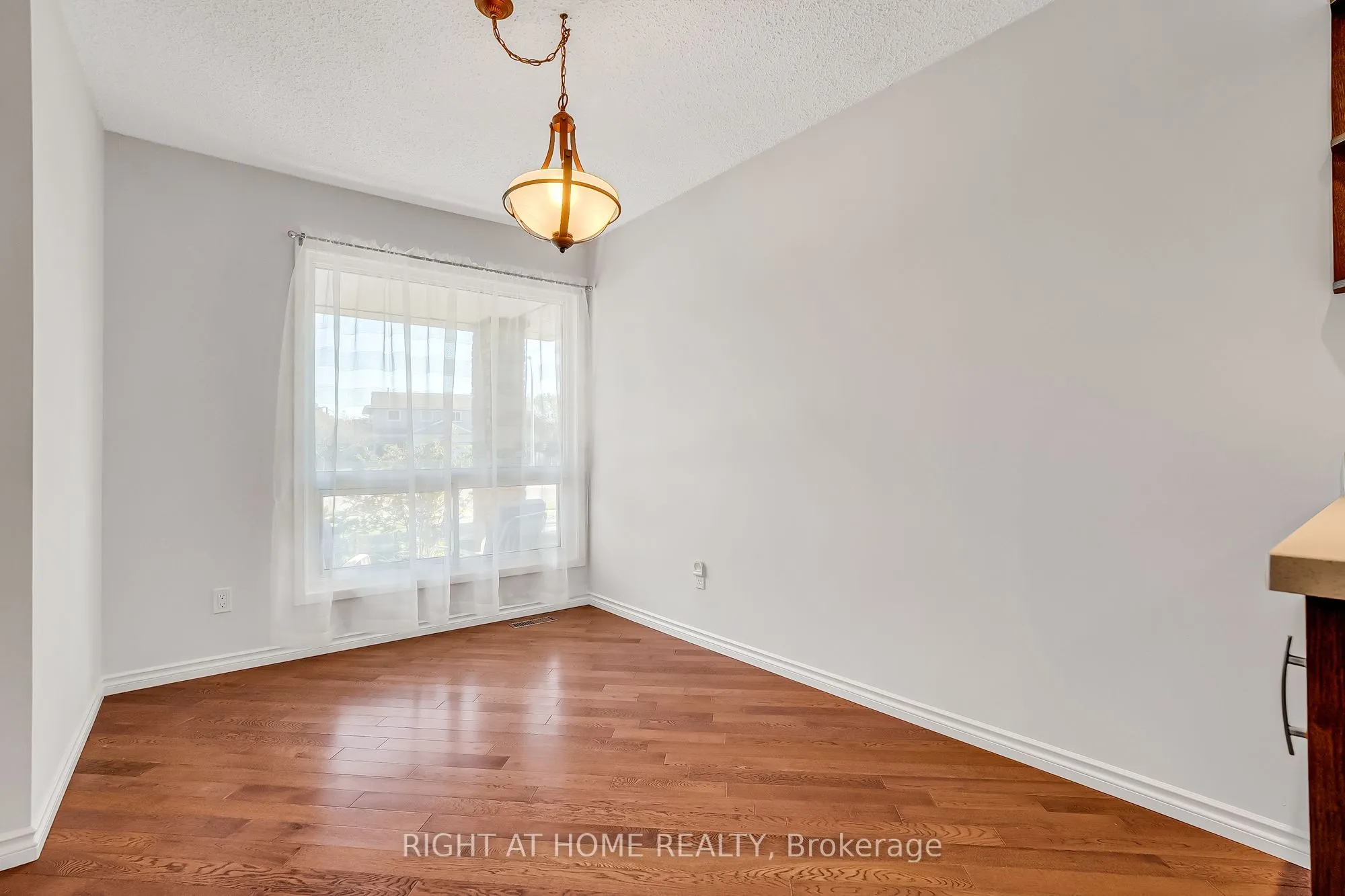 6842 Avila Road