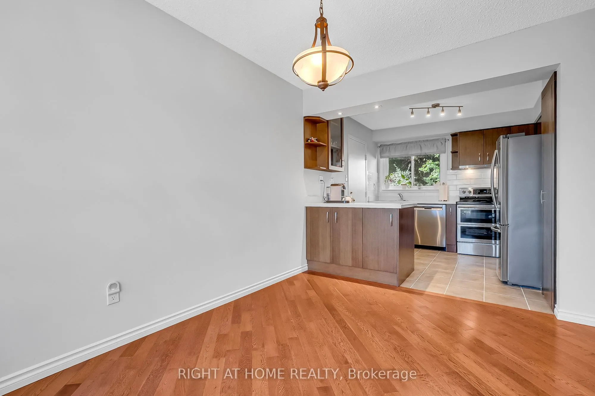 6842 Avila Road