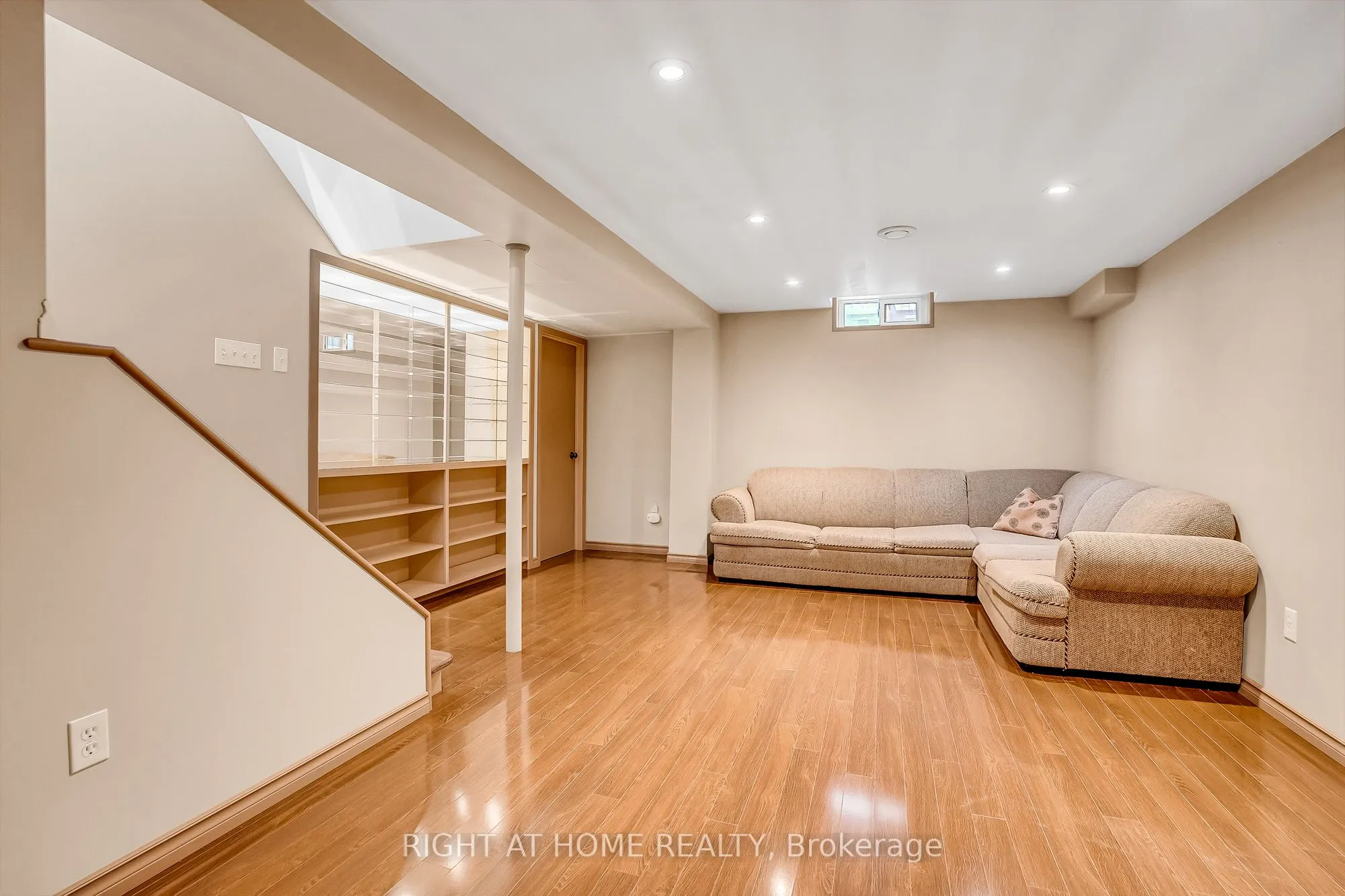 6842 Avila Road