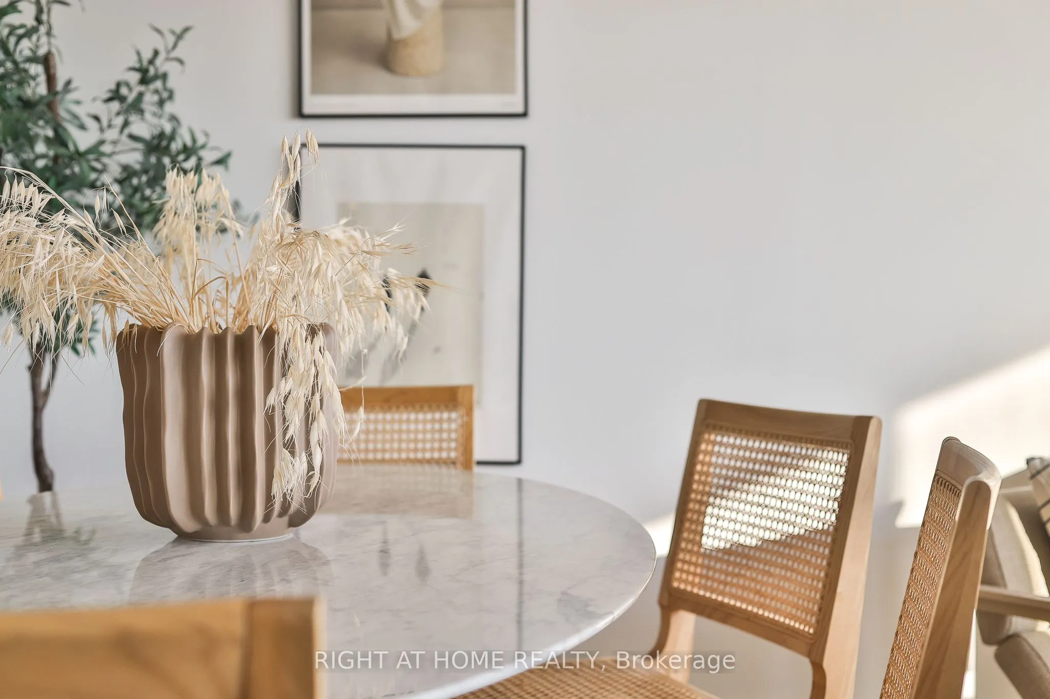 2720 Dundas Street W, #607