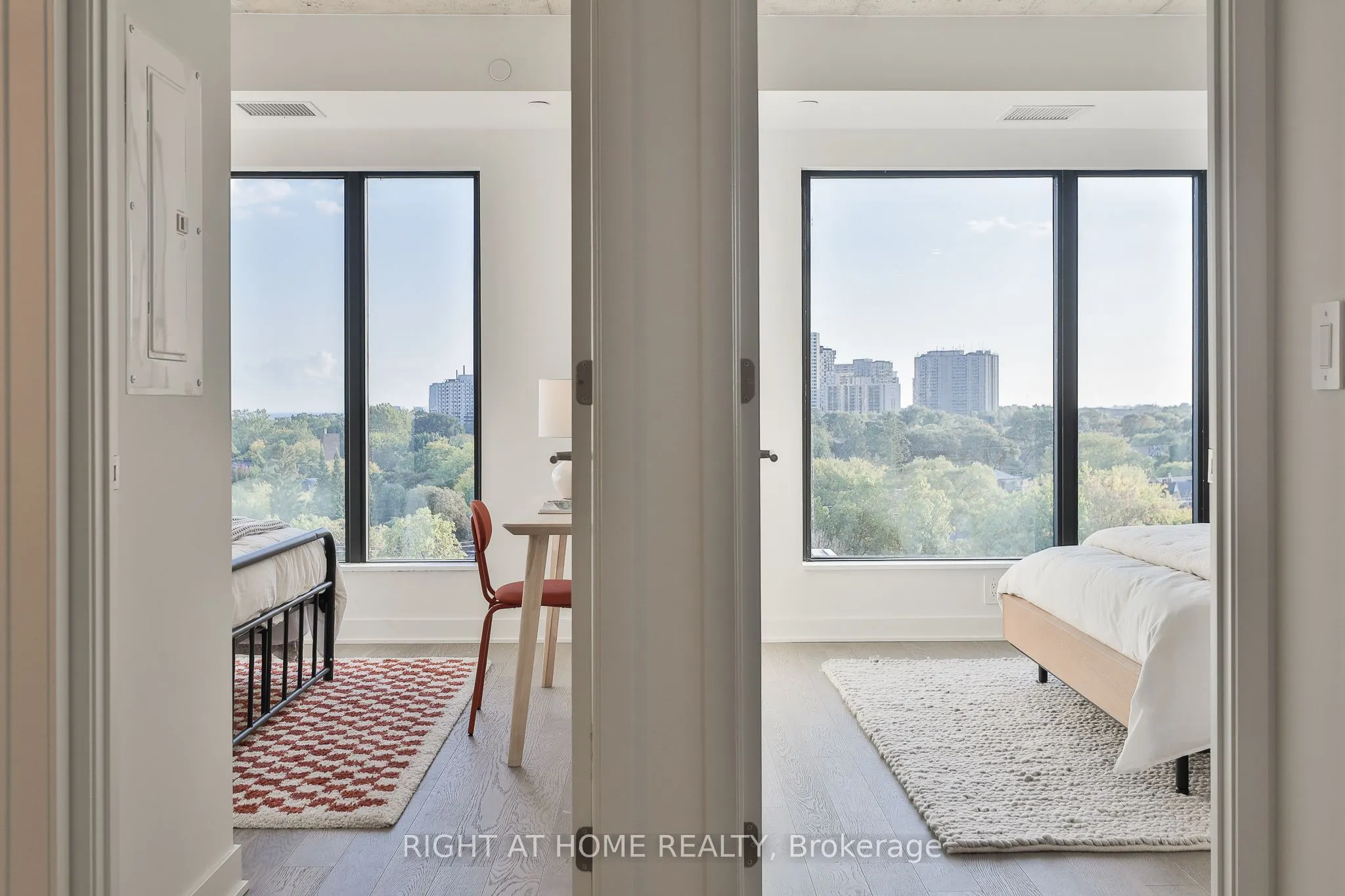 2720 Dundas Street W, #607