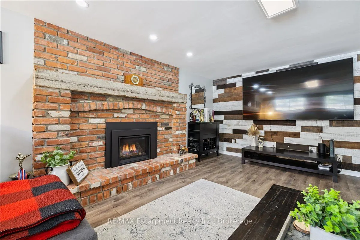 755 Parker Crescent