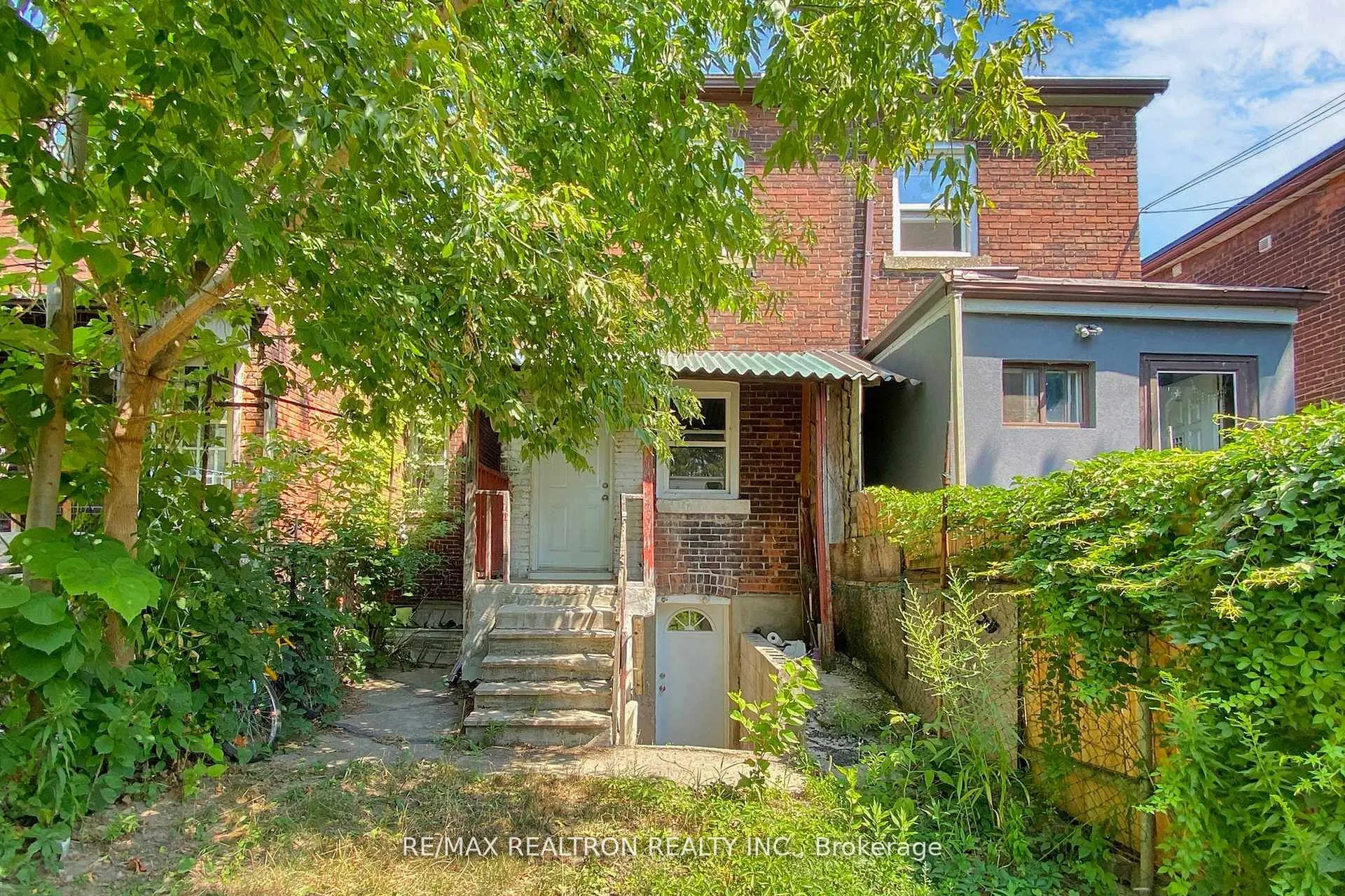 1474 Dufferin Street
