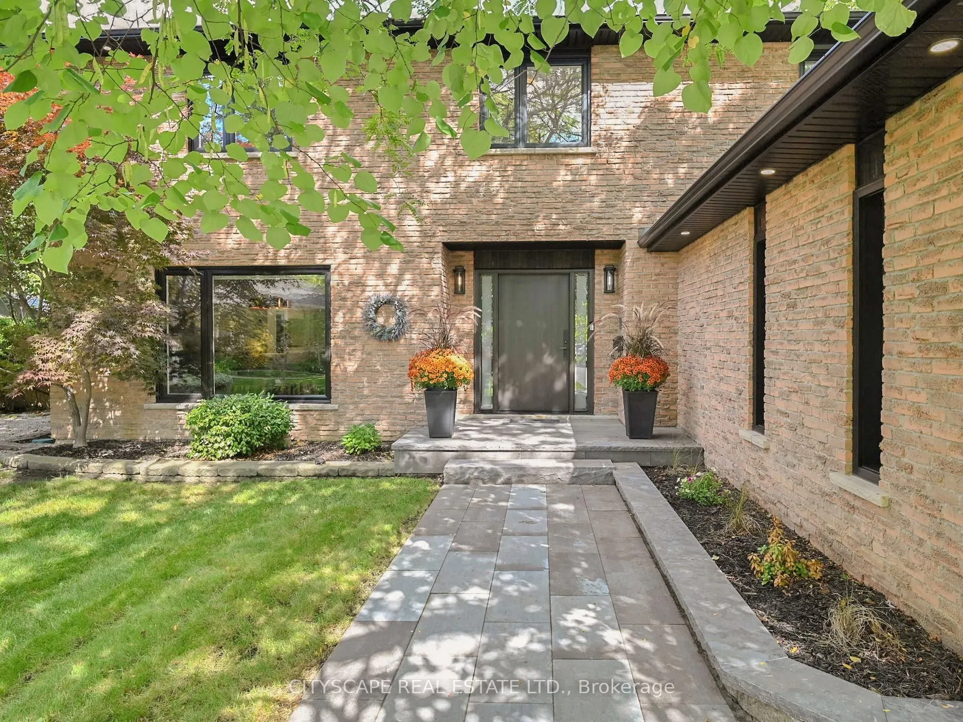 2585 Kenna Court