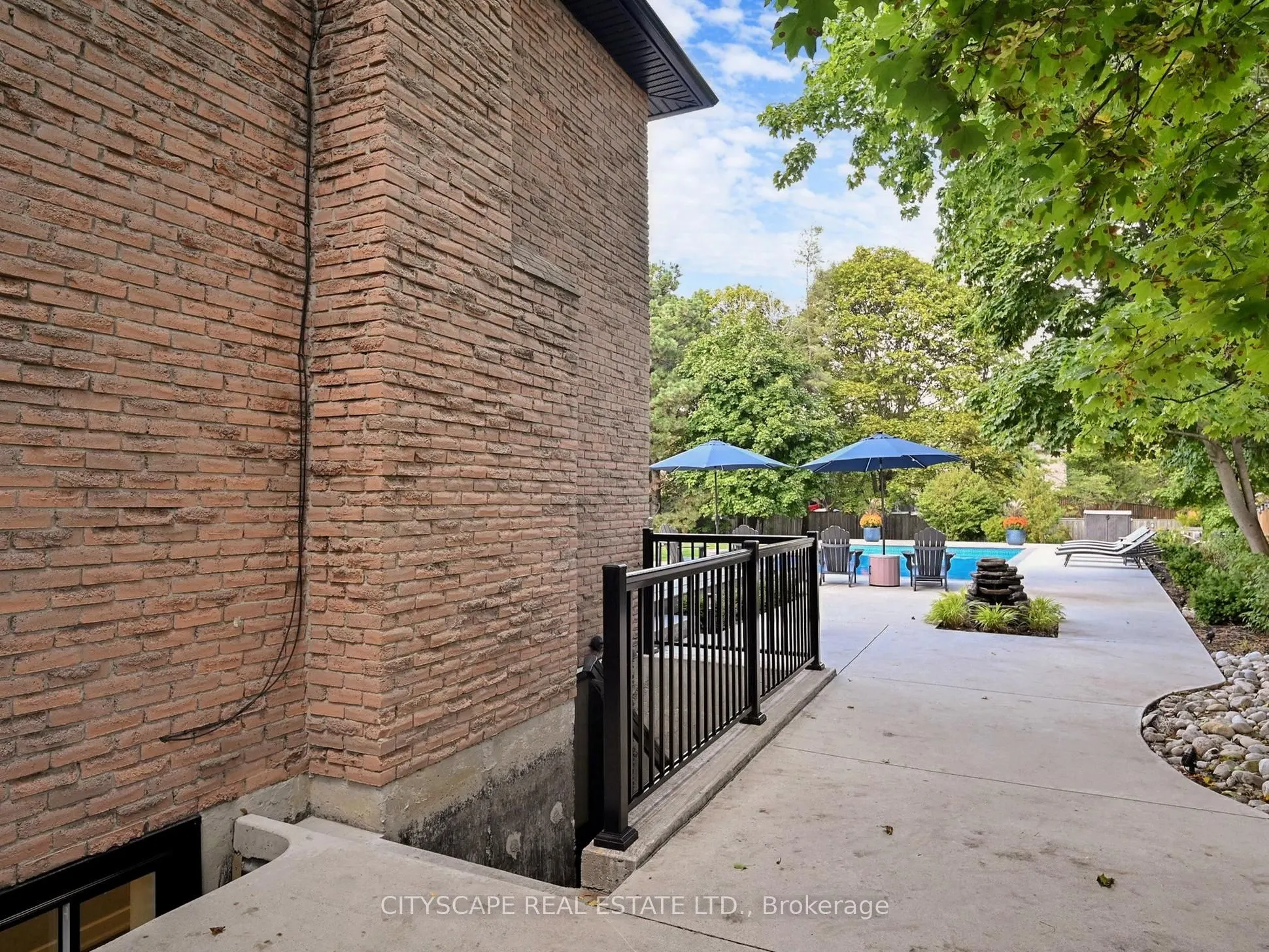 2585 Kenna Court