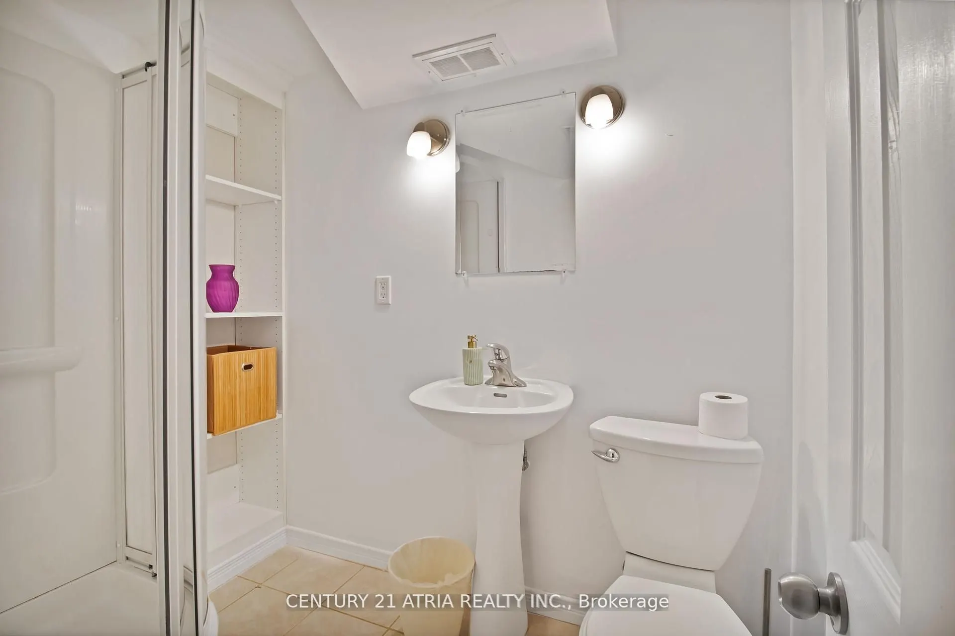 3222 Hornbeam Crescent