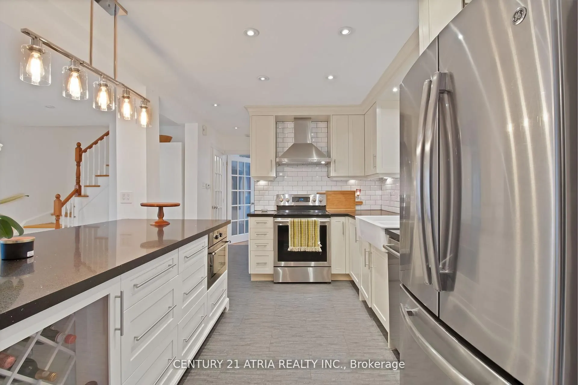 3222 Hornbeam Crescent