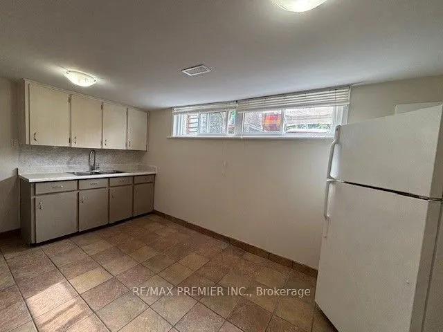 92 Westhumber Boulevard, #Basement