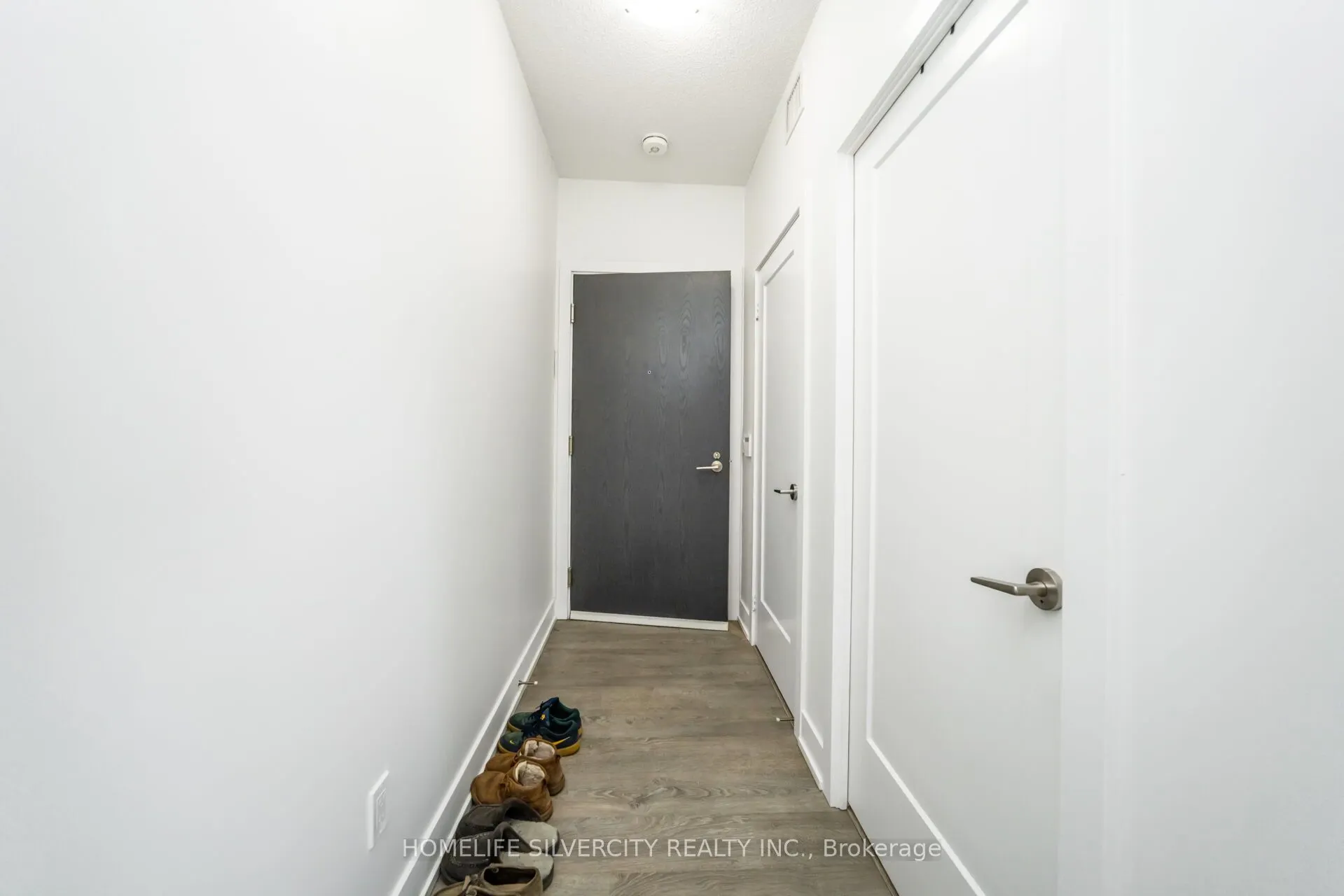 7 Mabelle Avenue, #3104