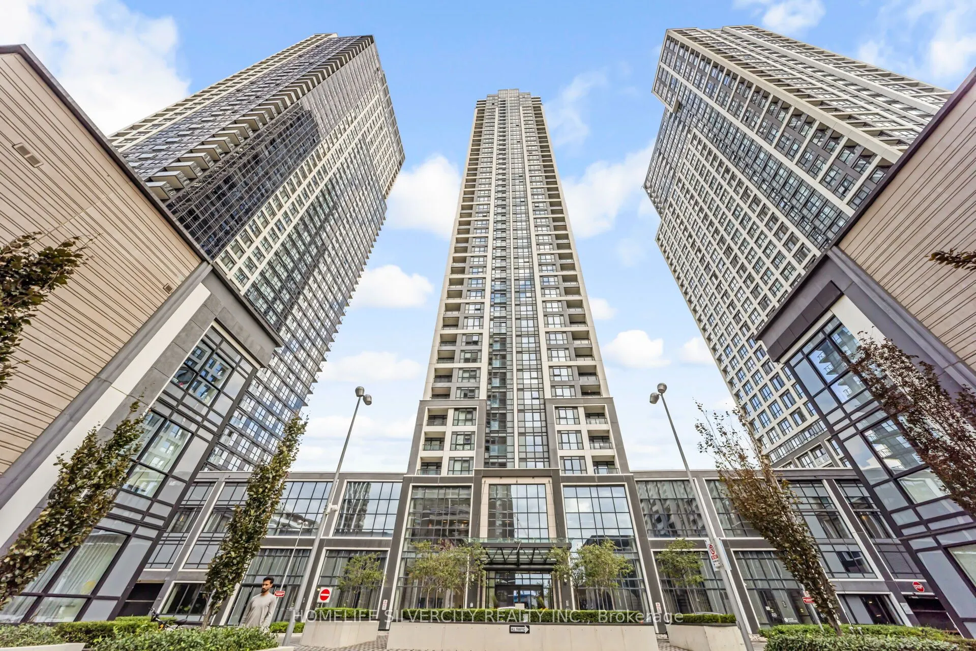7 Mabelle Avenue, #3104