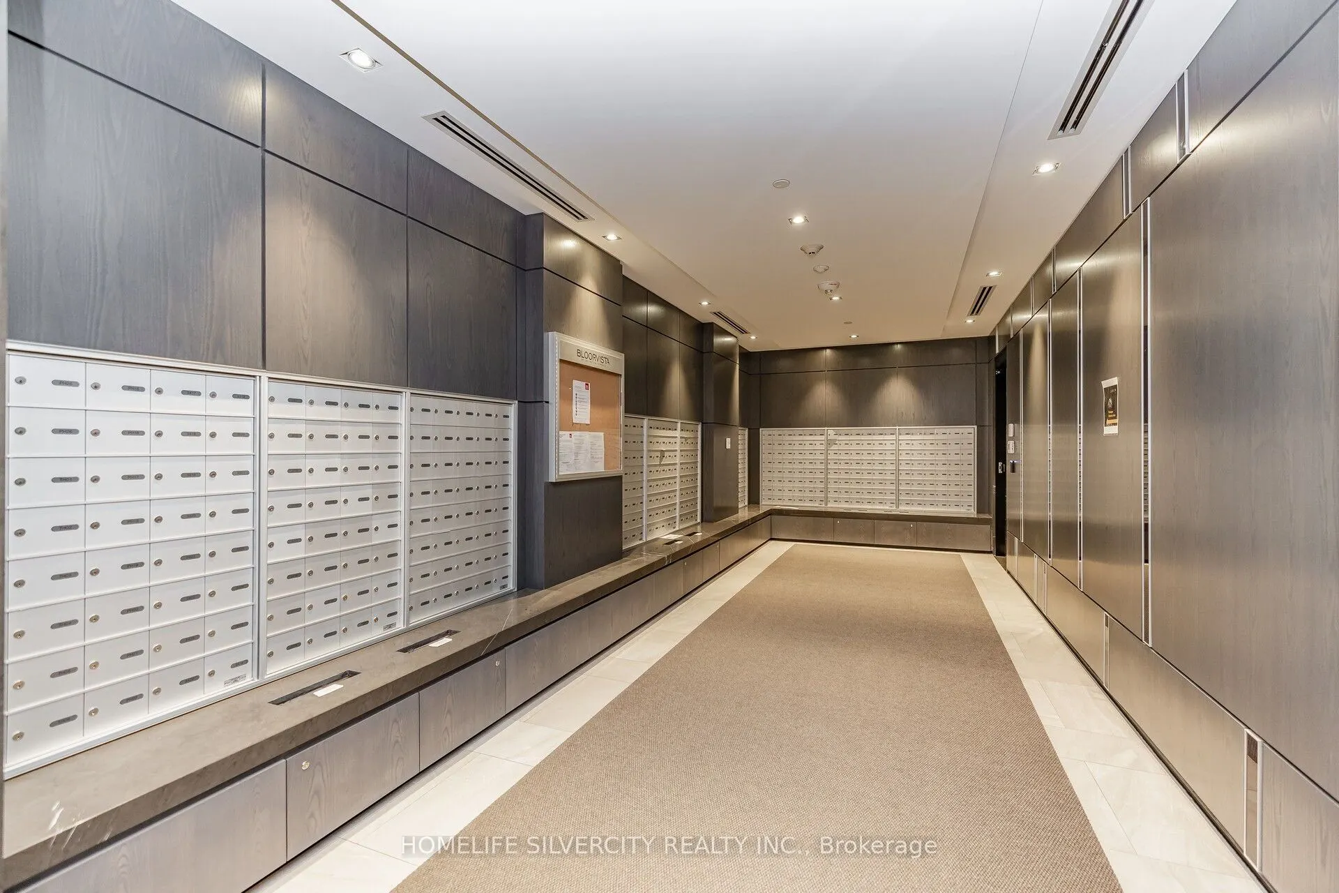 7 Mabelle Avenue, #3104
