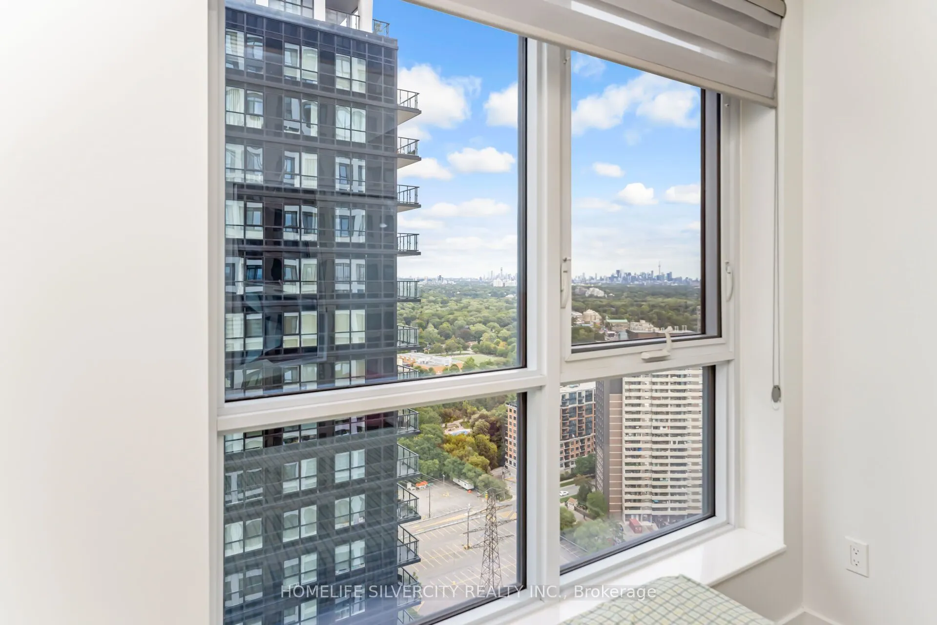 7 Mabelle Avenue, #3104