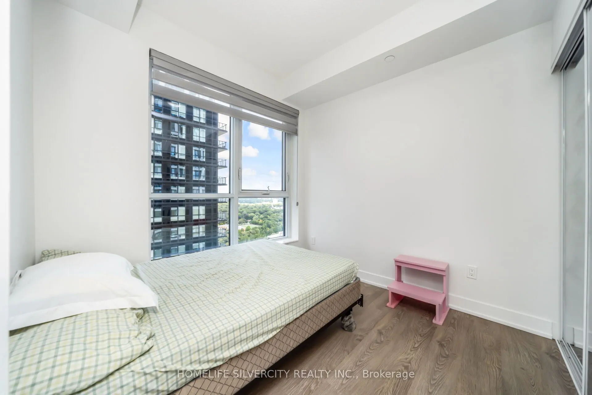 7 Mabelle Avenue, #3104