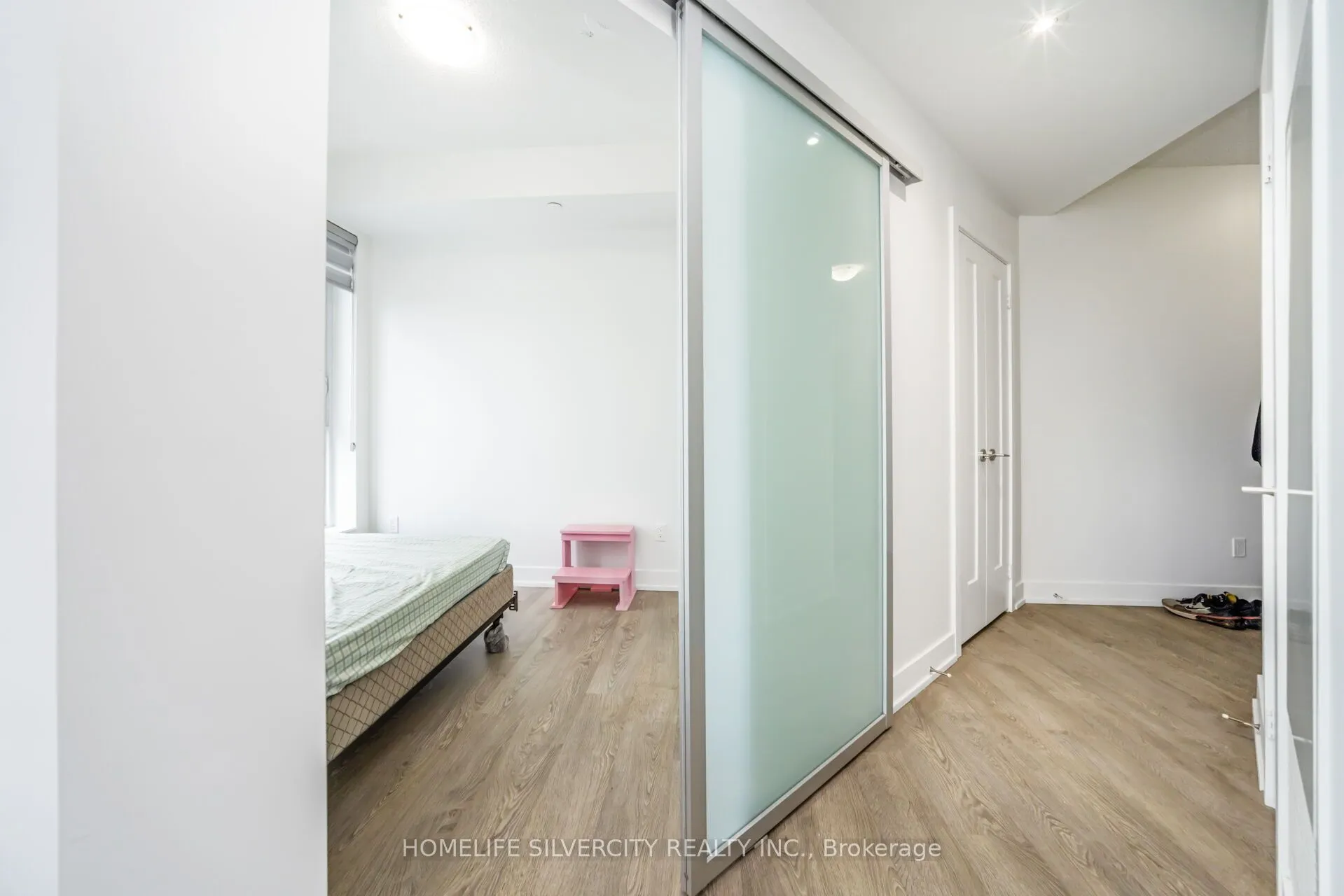 7 Mabelle Avenue, #3104