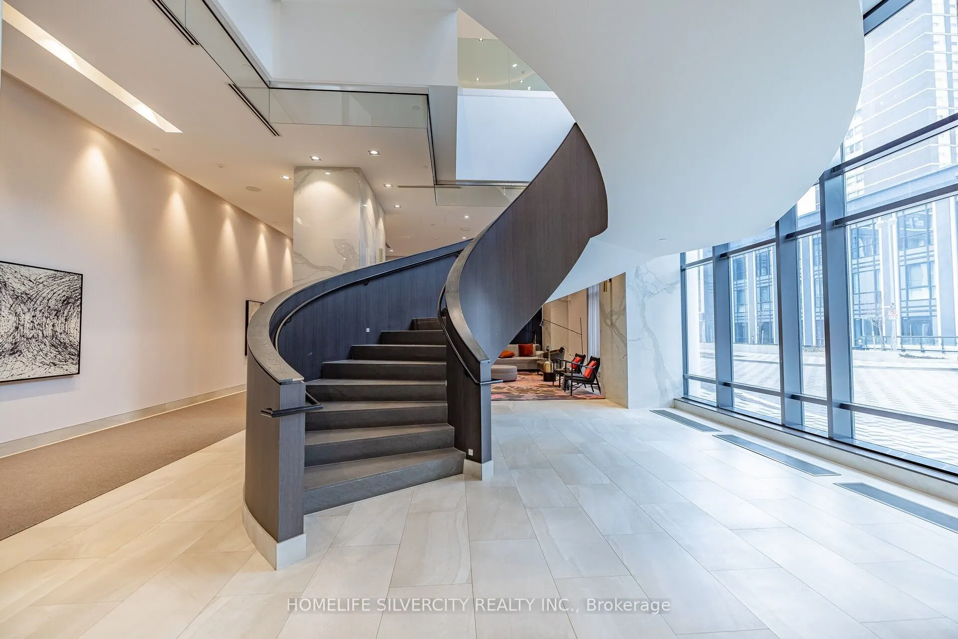 7 Mabelle Avenue, #3104