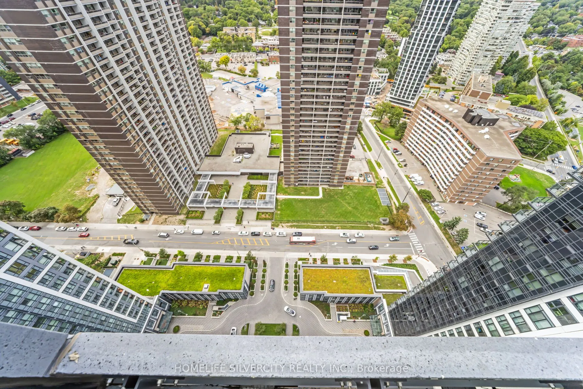 7 Mabelle Avenue, #3104