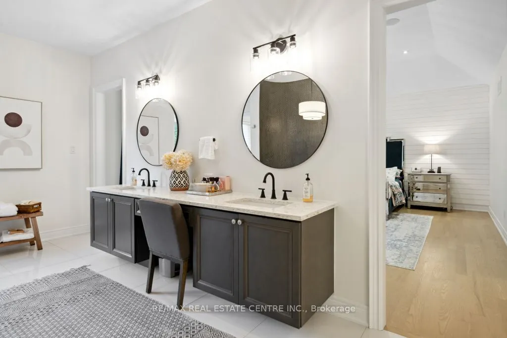 10 Crown Forest Court