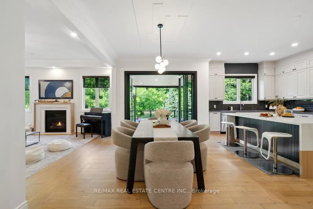 10 Crown Forest Court
