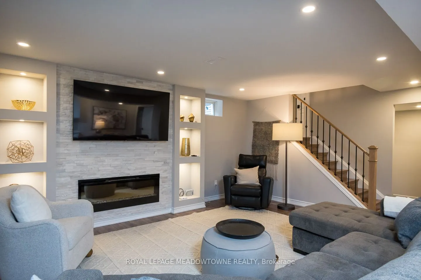 476 Laundon Terrace