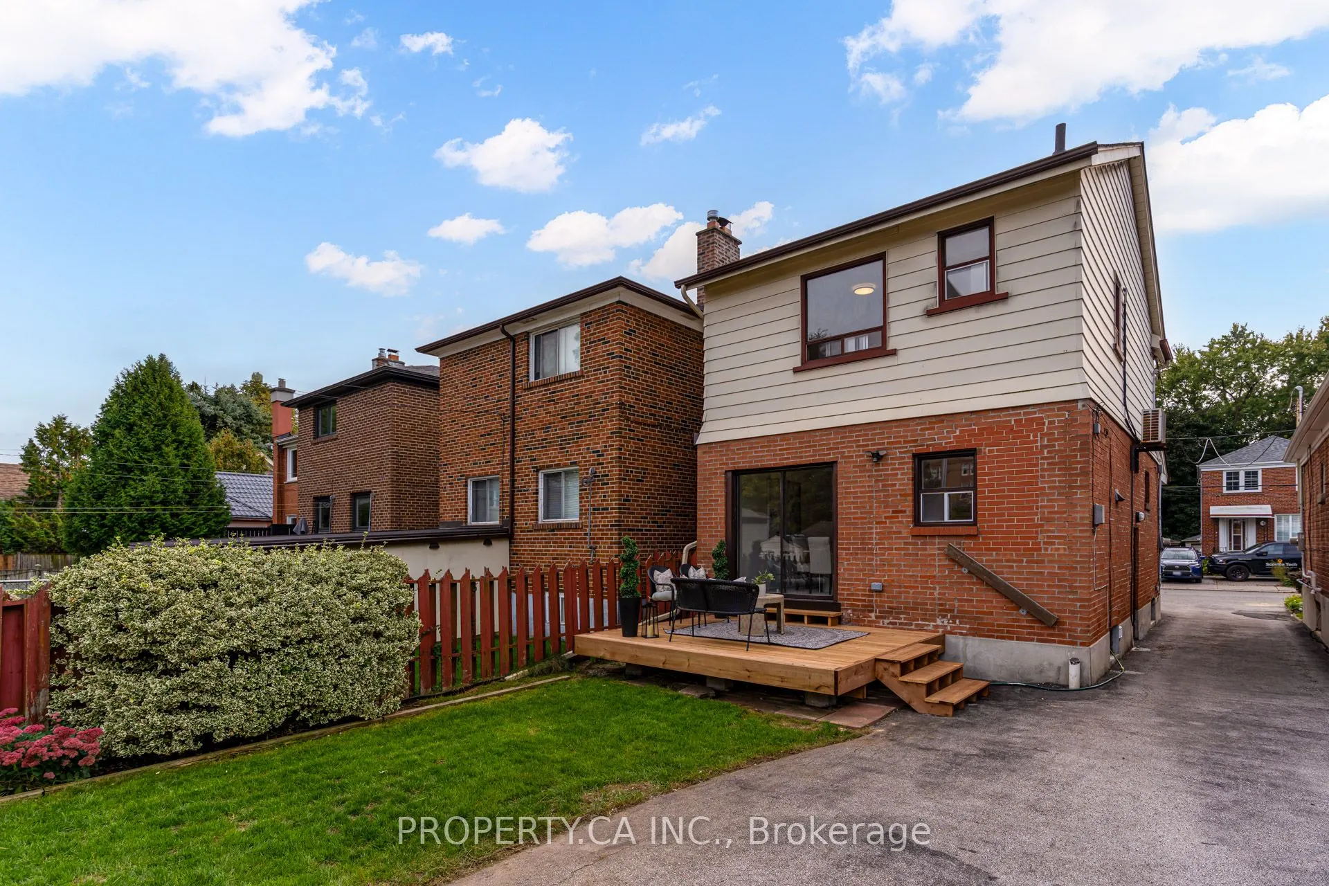 14 Warren Crescent