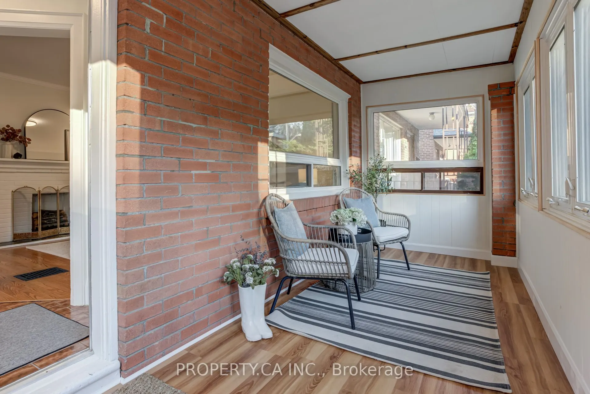14 Warren Crescent