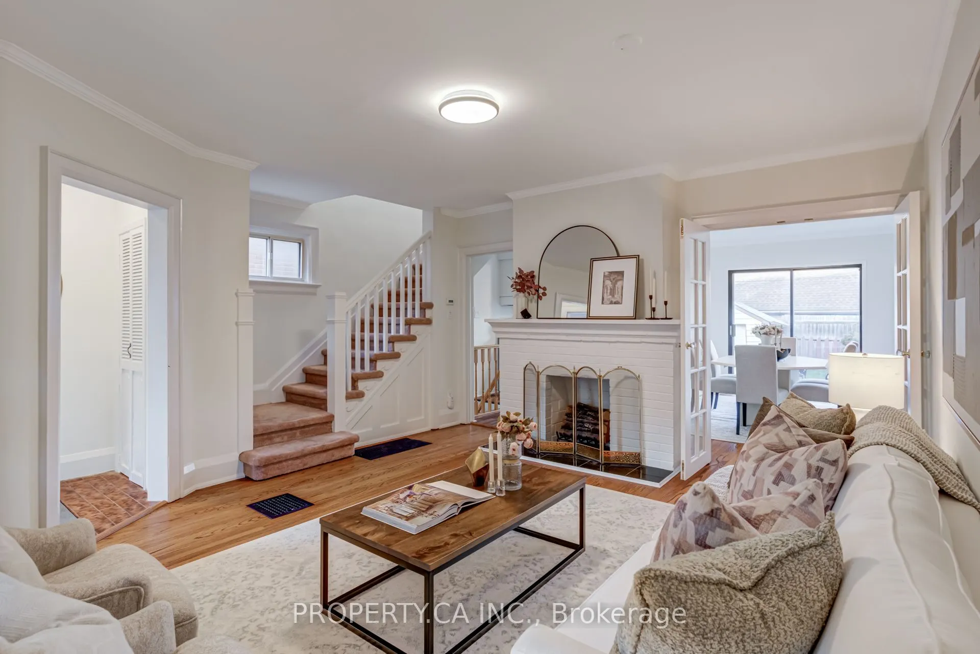 14 Warren Crescent