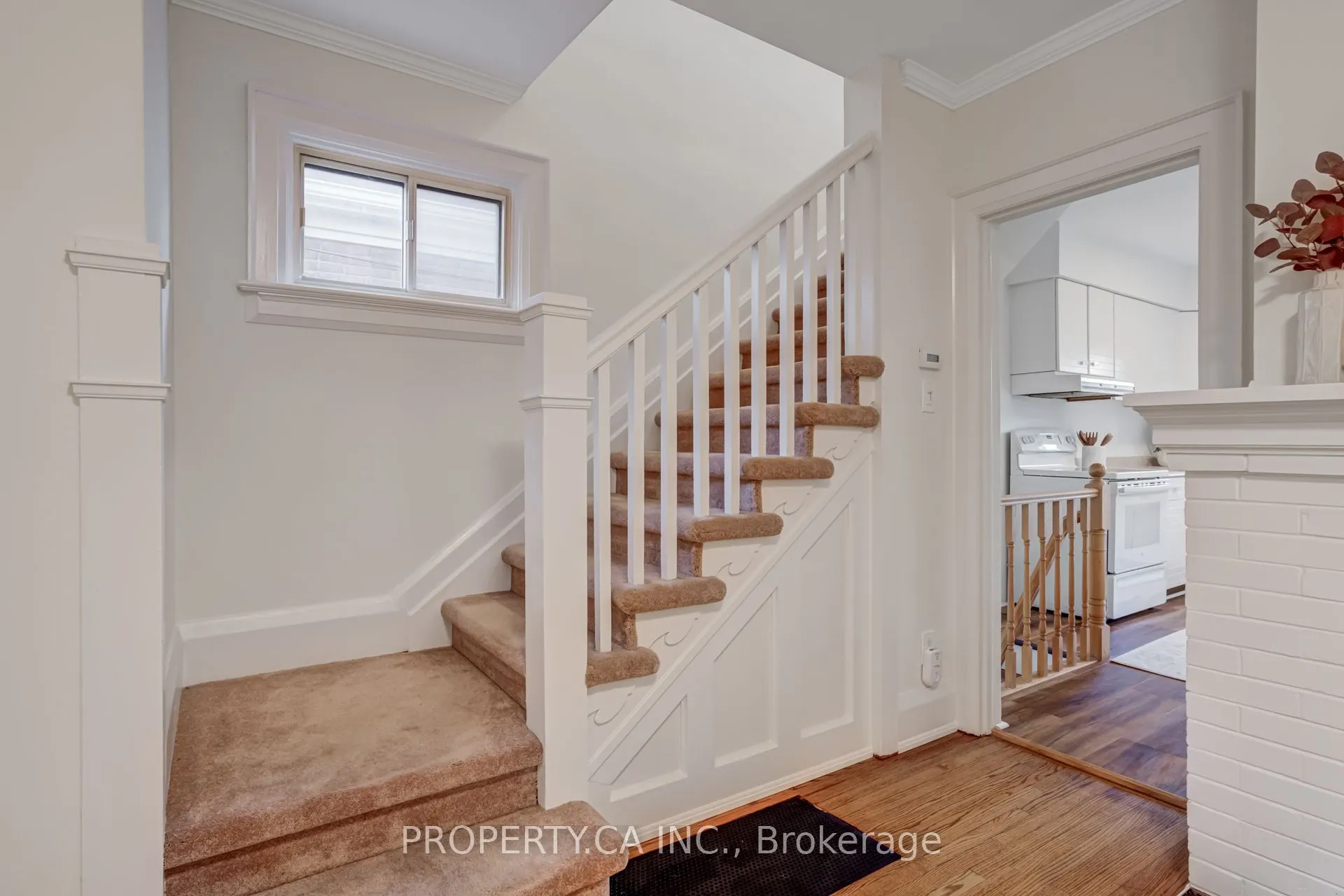 14 Warren Crescent