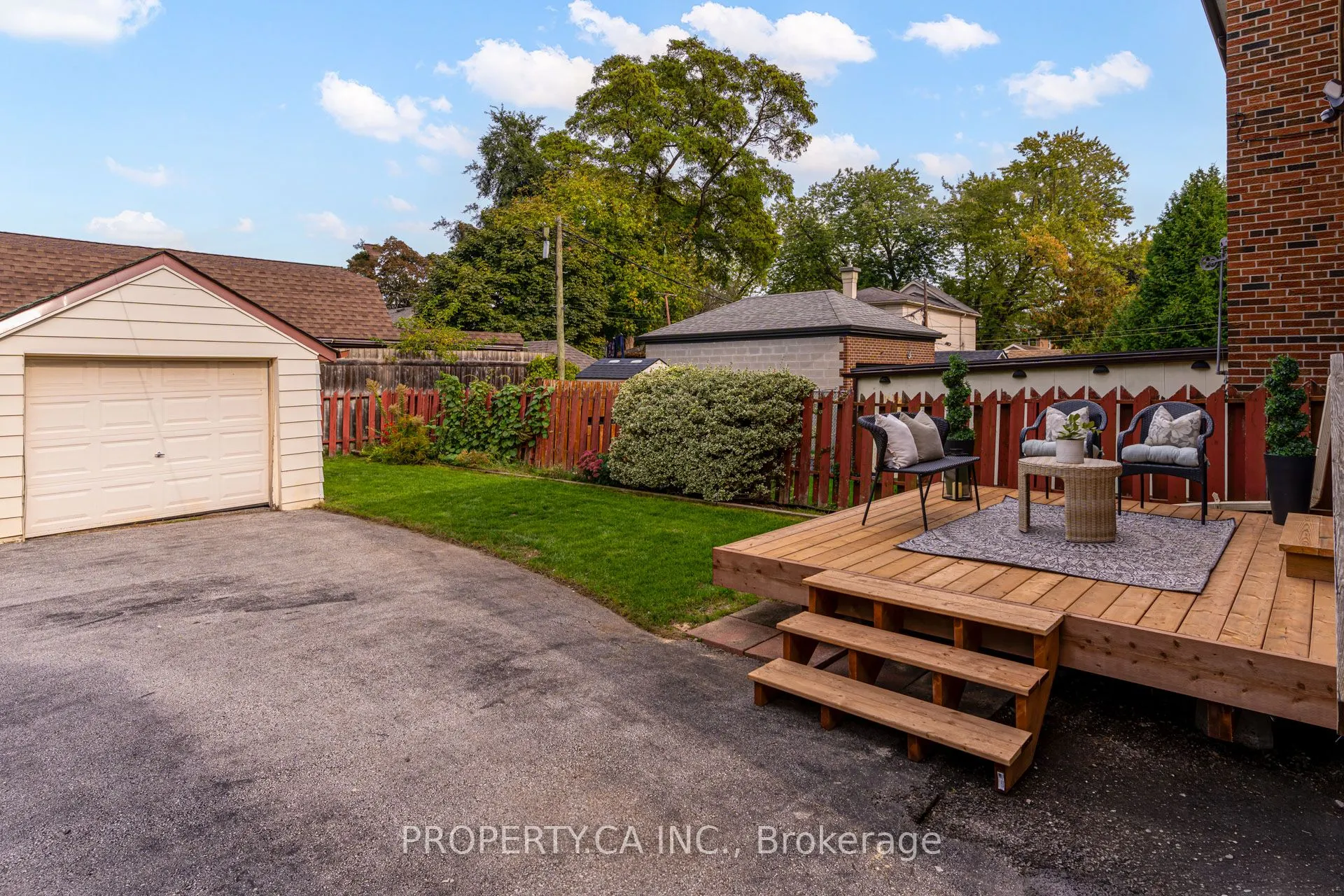 14 Warren Crescent