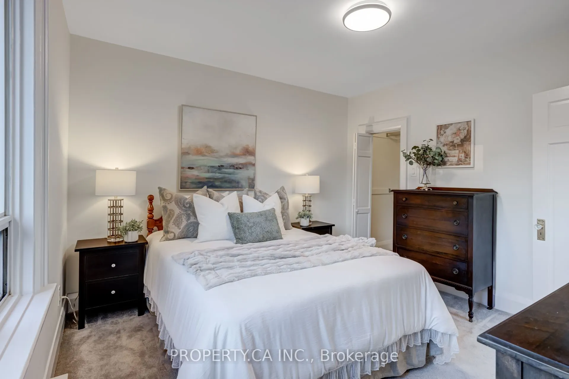 14 Warren Crescent