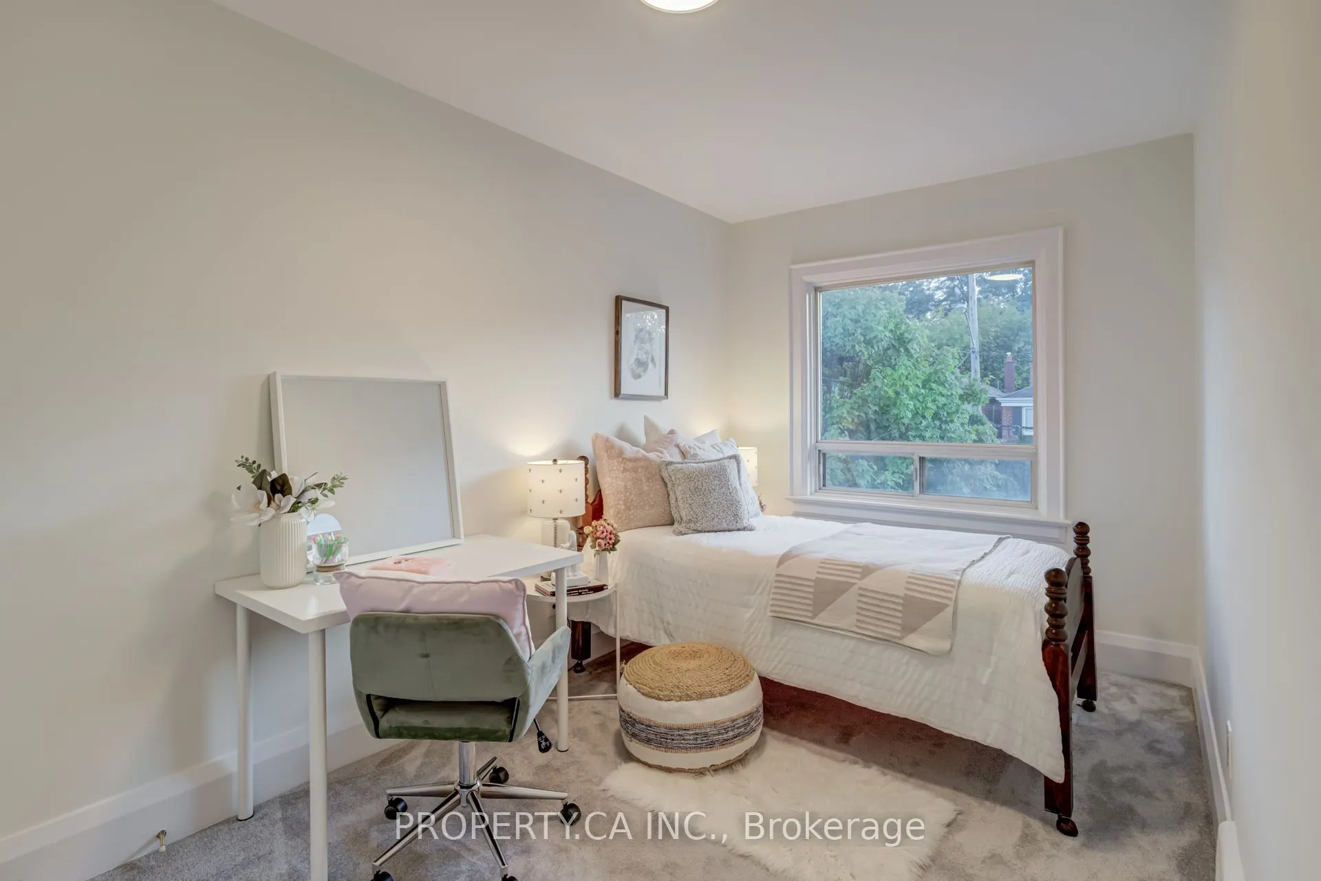 14 Warren Crescent