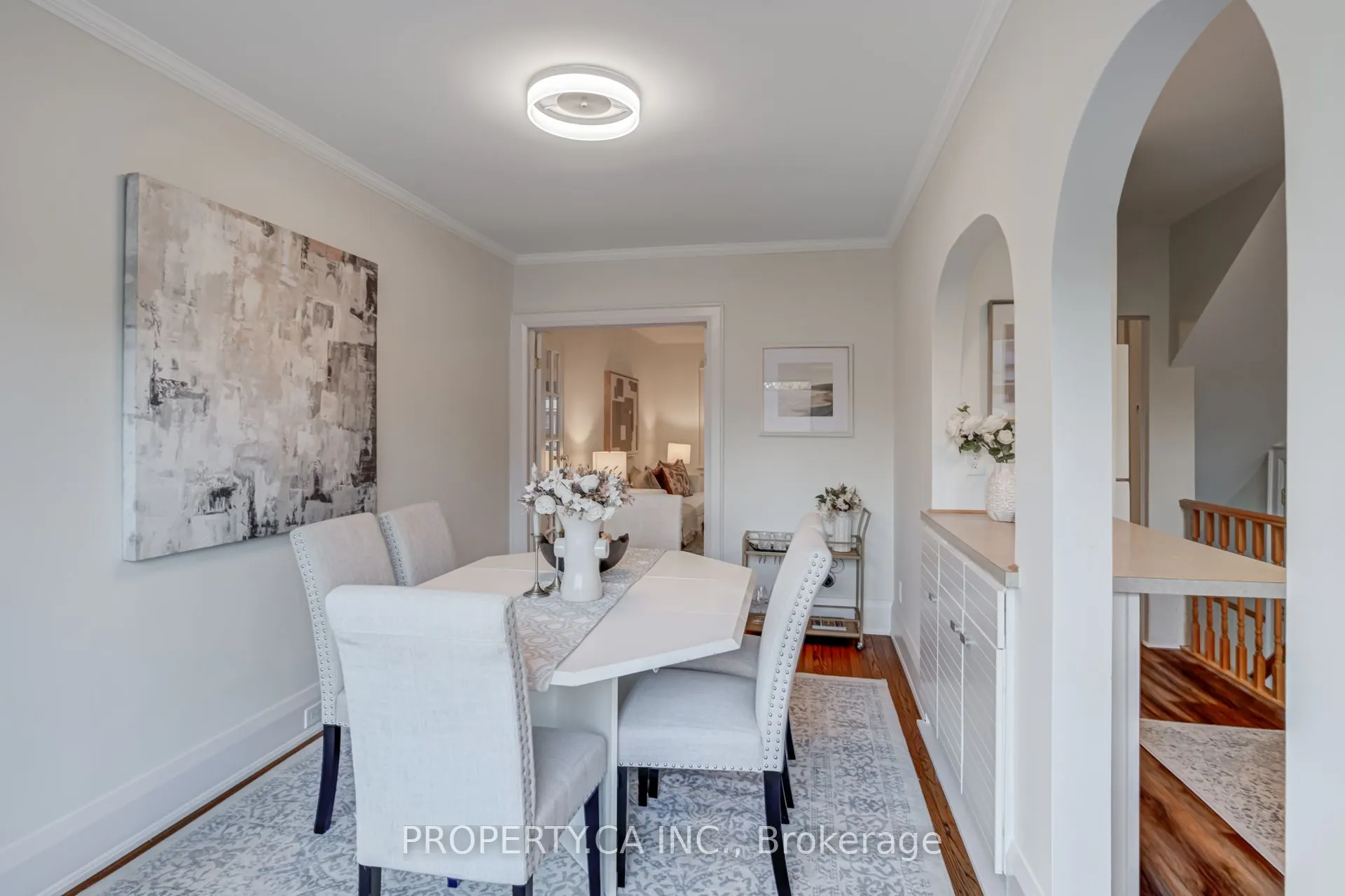 14 Warren Crescent