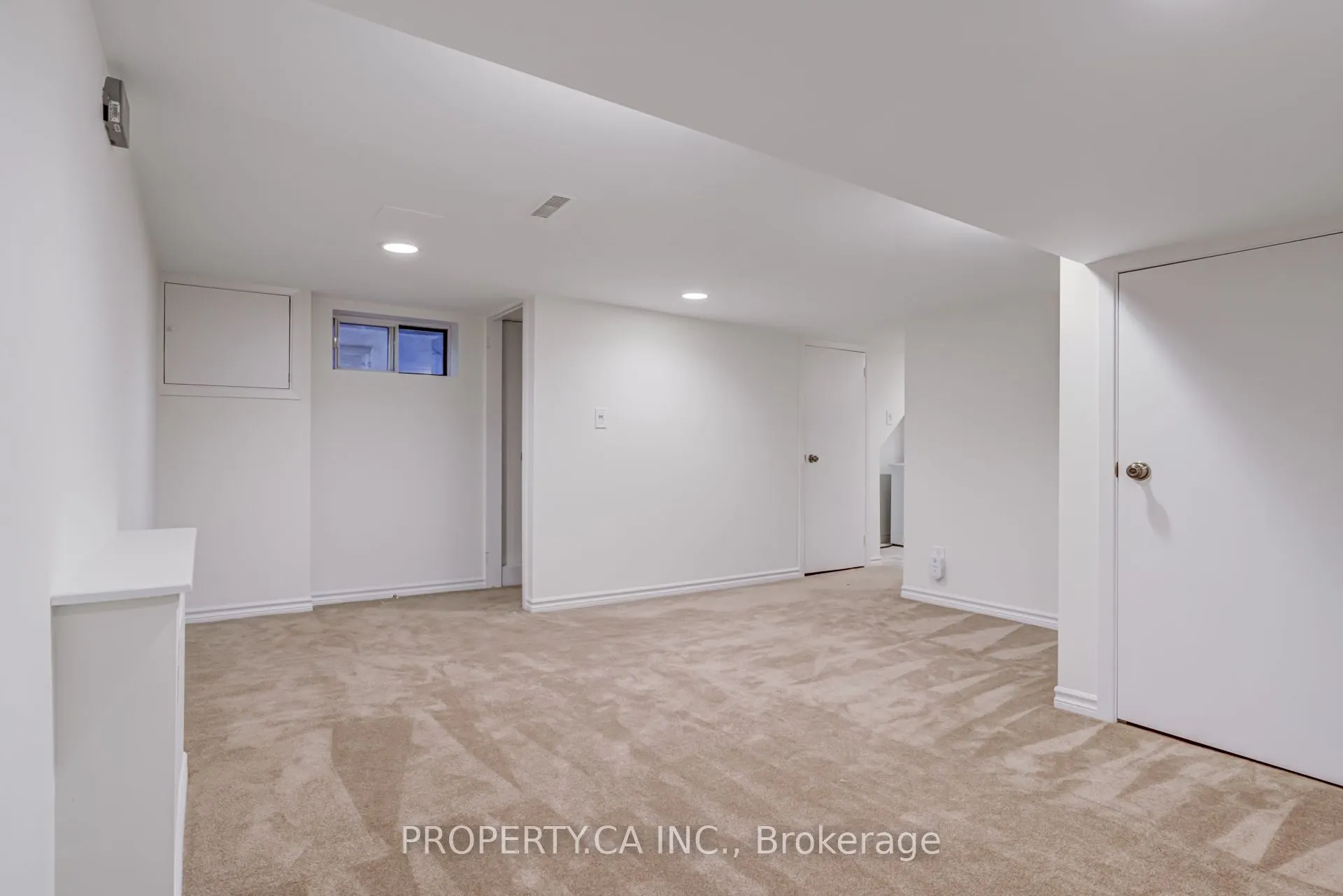14 Warren Crescent