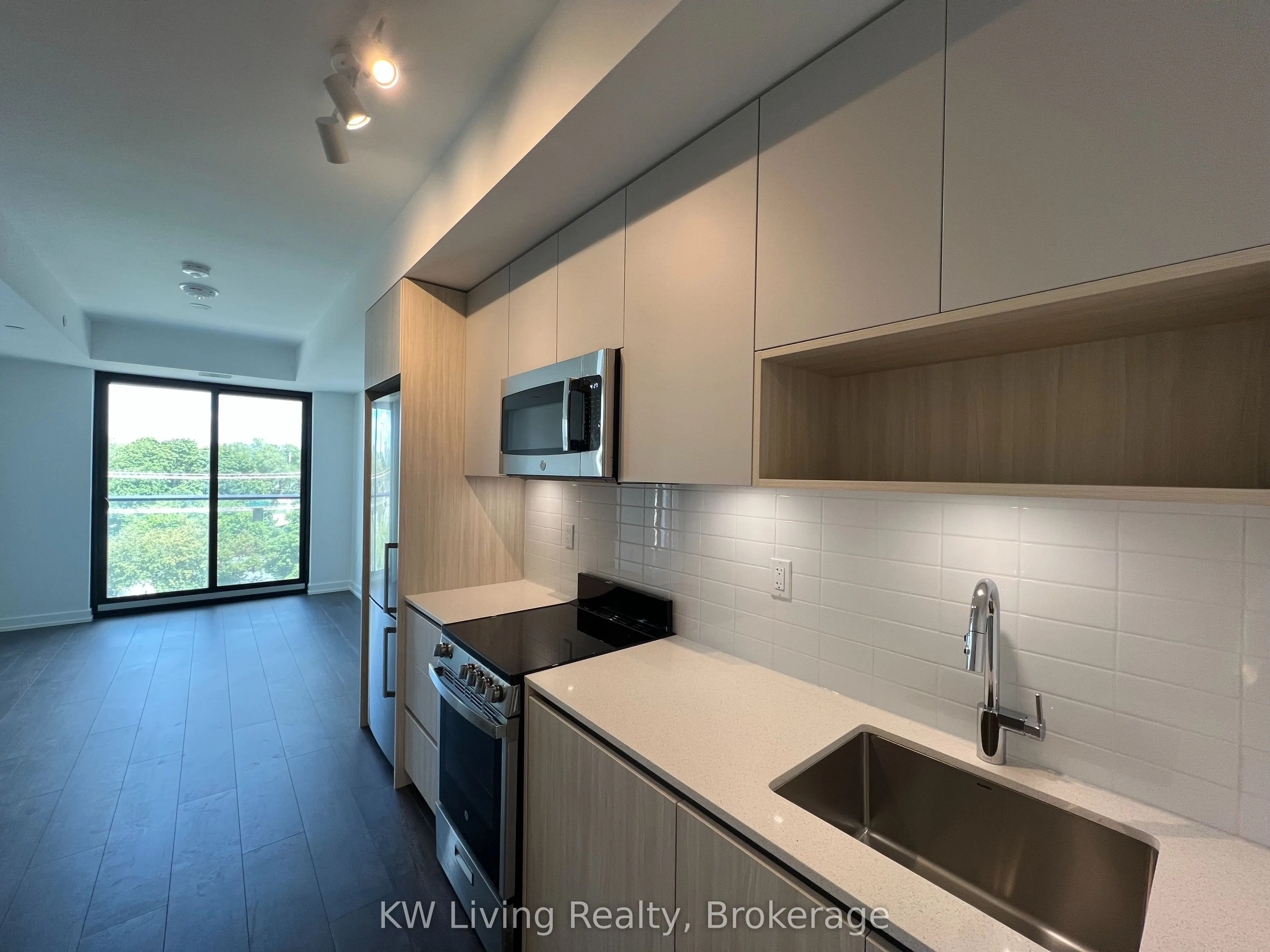 801 The Queensway, #523