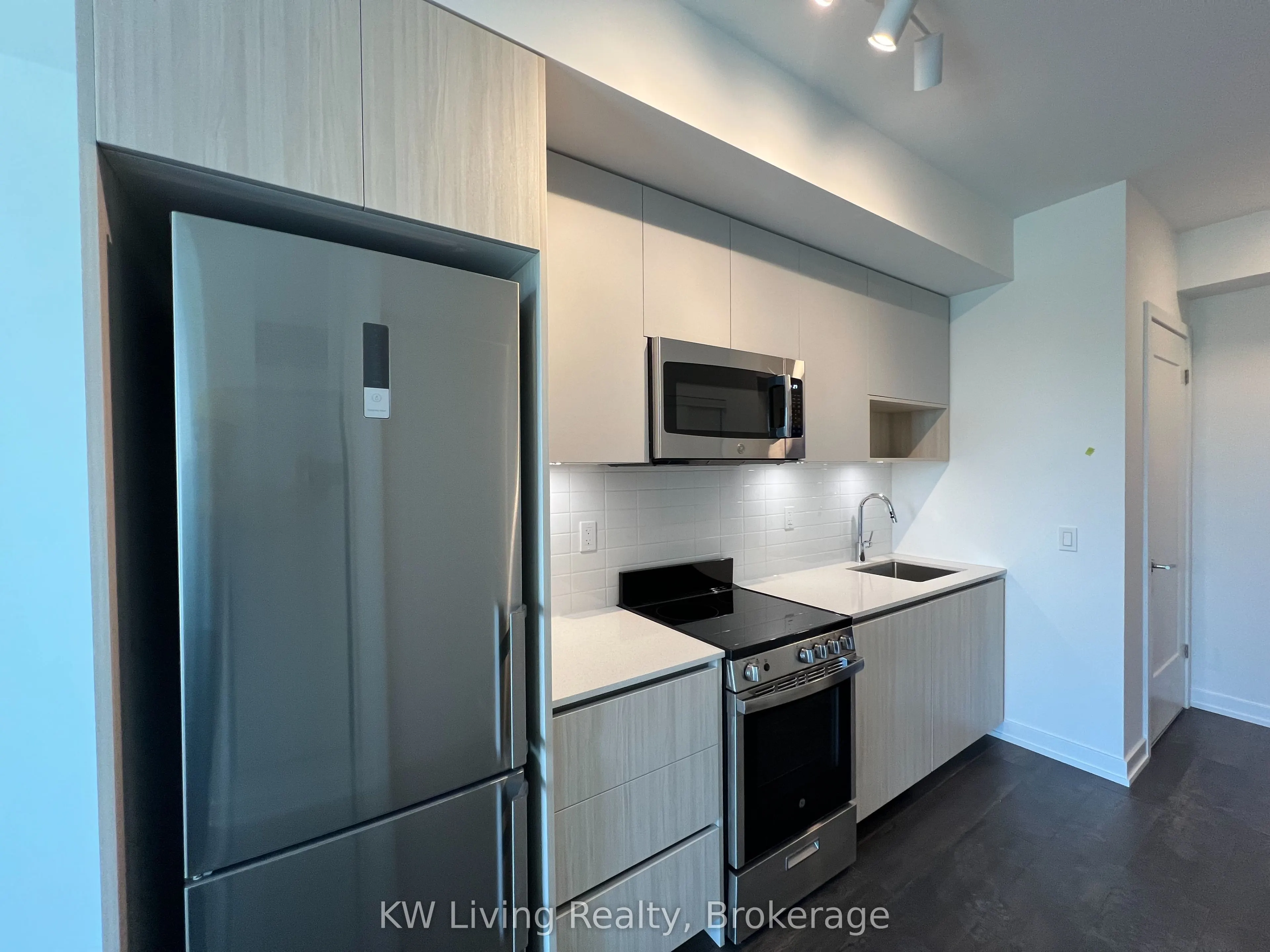 801 The Queensway, #523