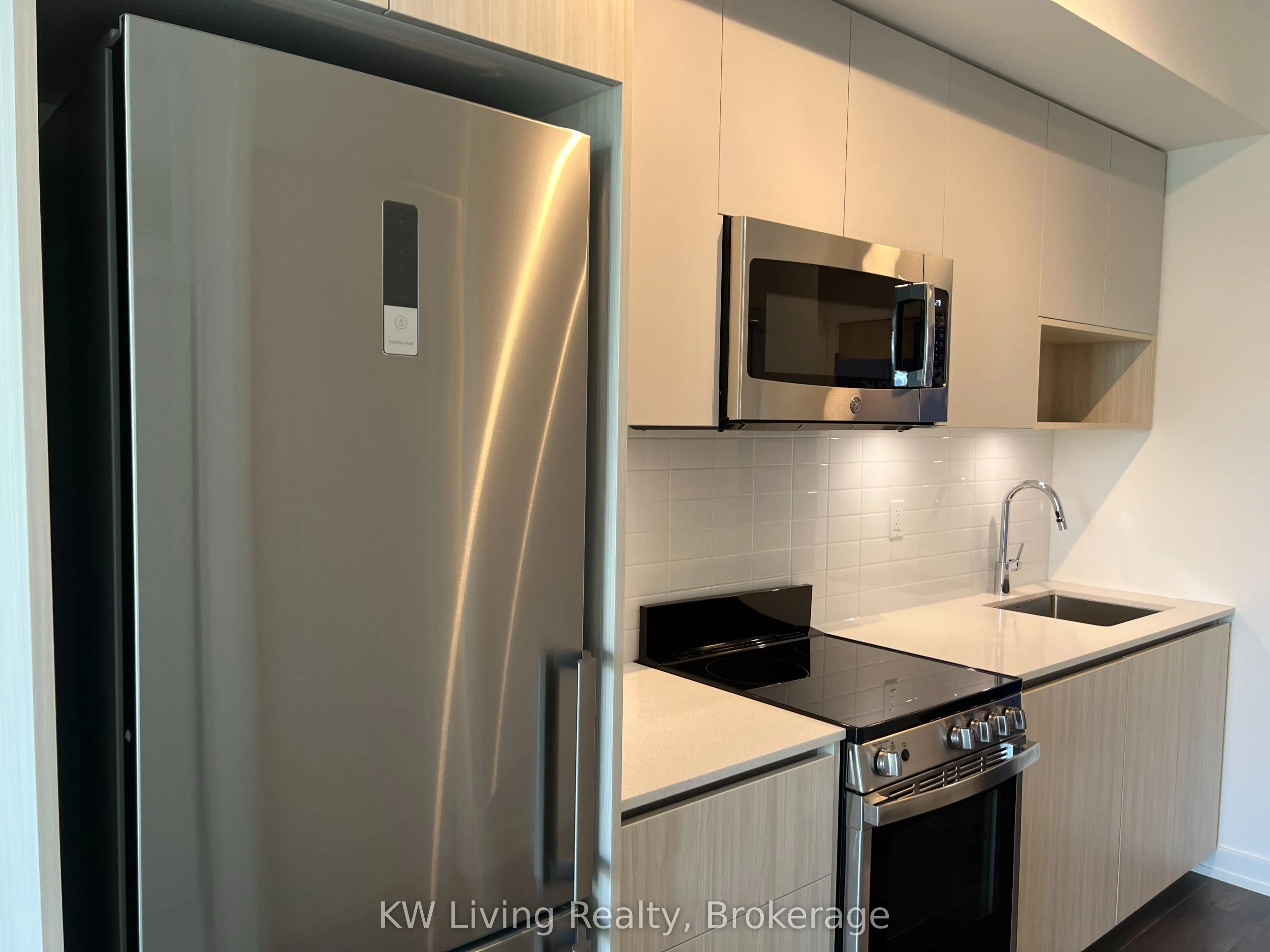 801 The Queensway, #523