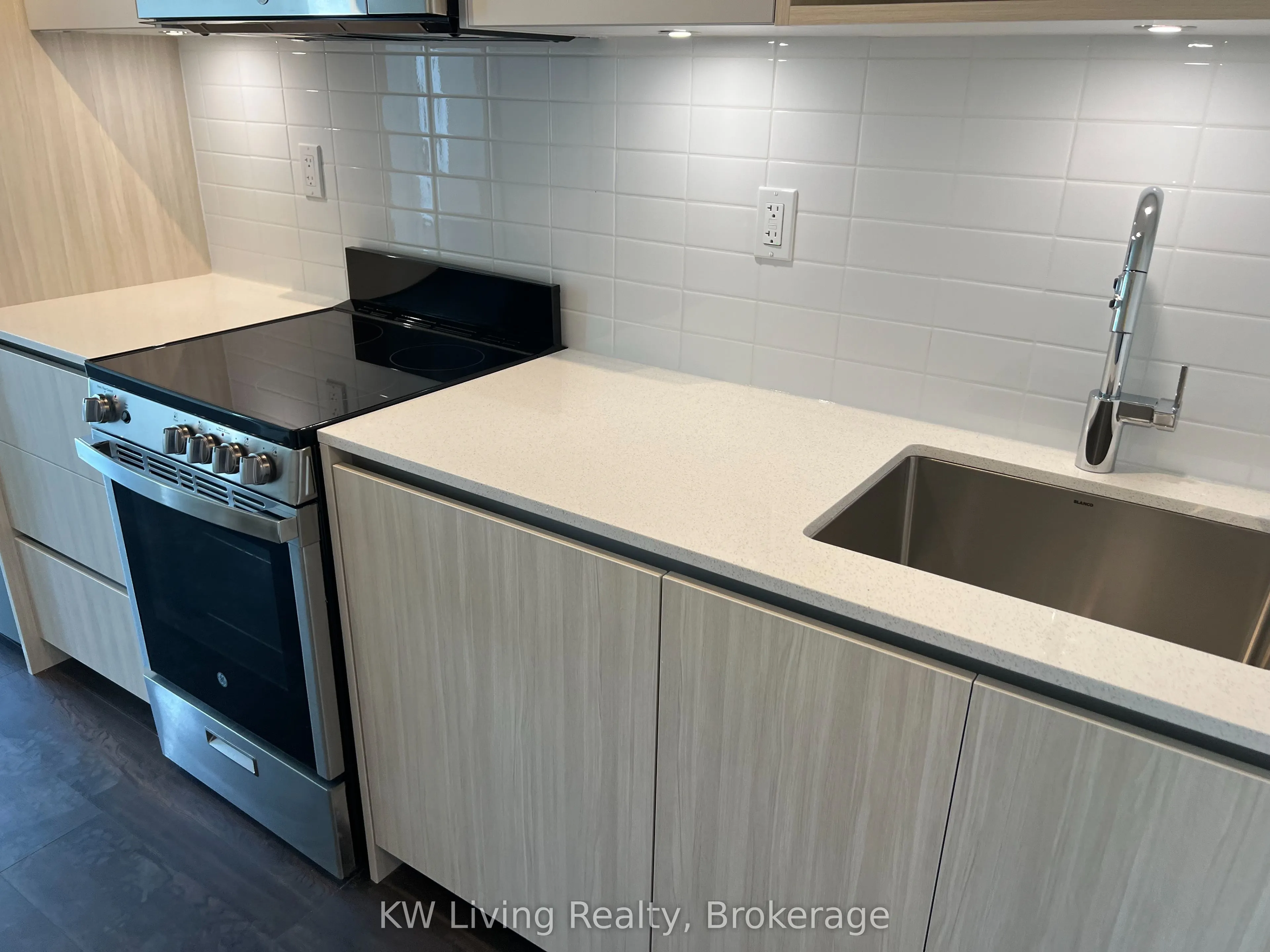 801 The Queensway, #523
