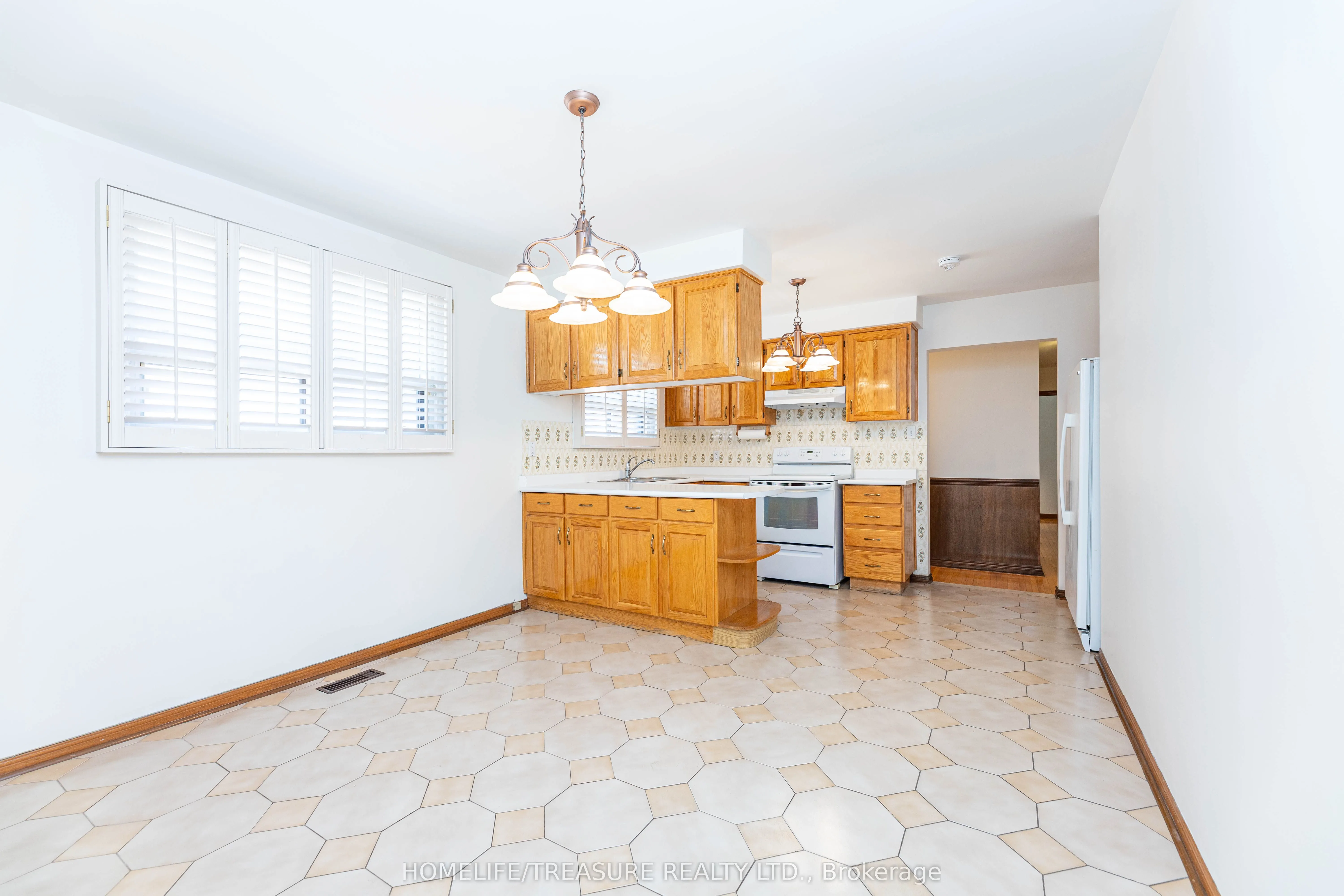85 Downsview Avenue