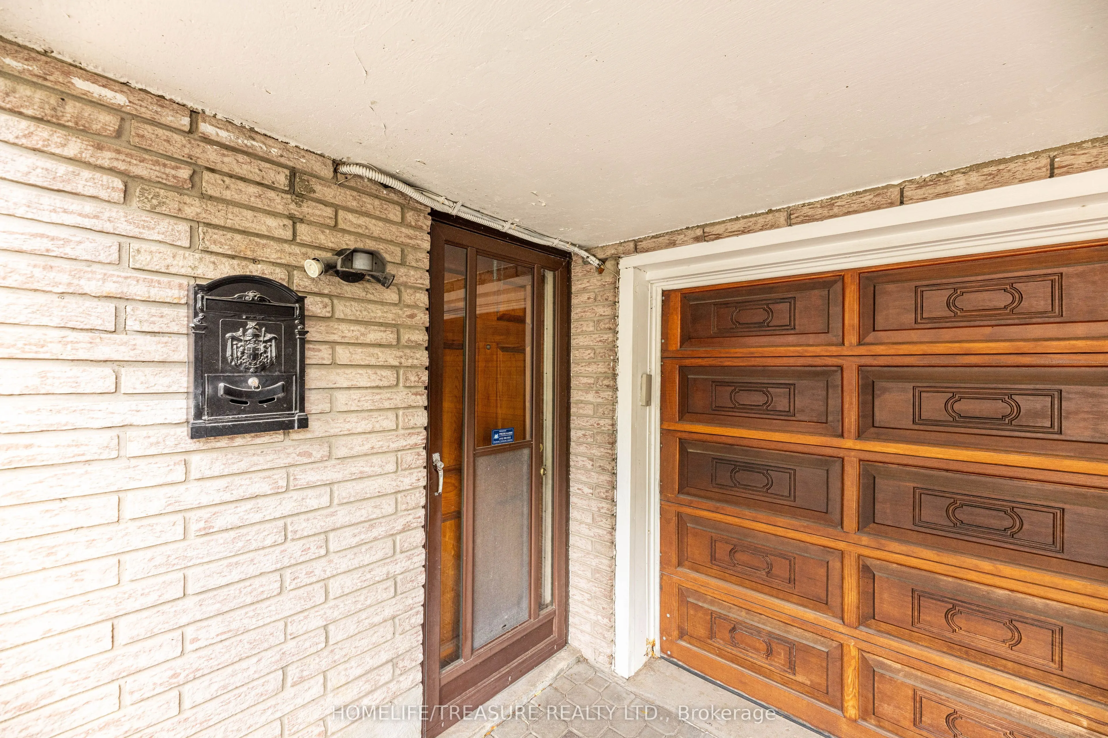 85 Downsview Avenue