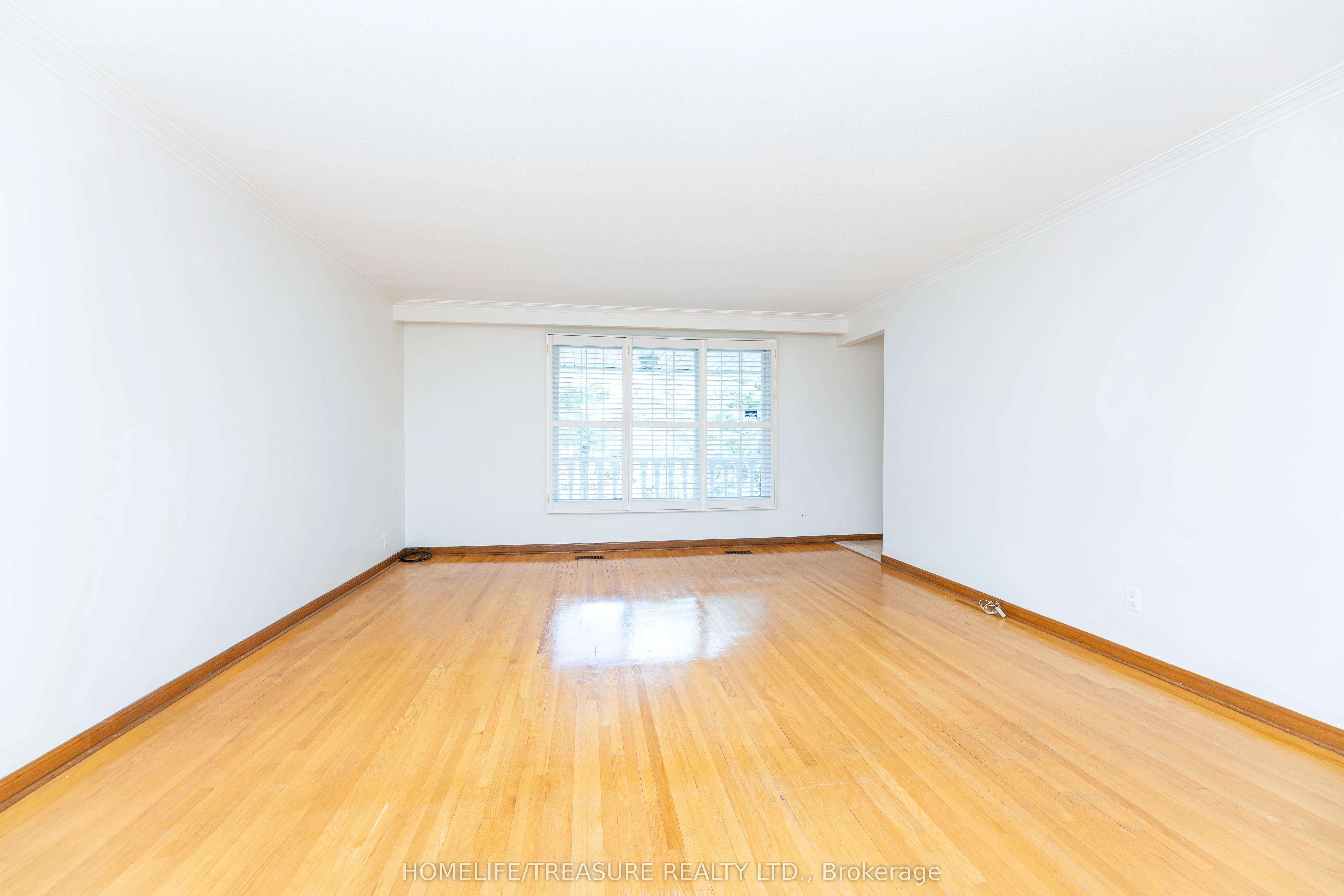 85 Downsview Avenue