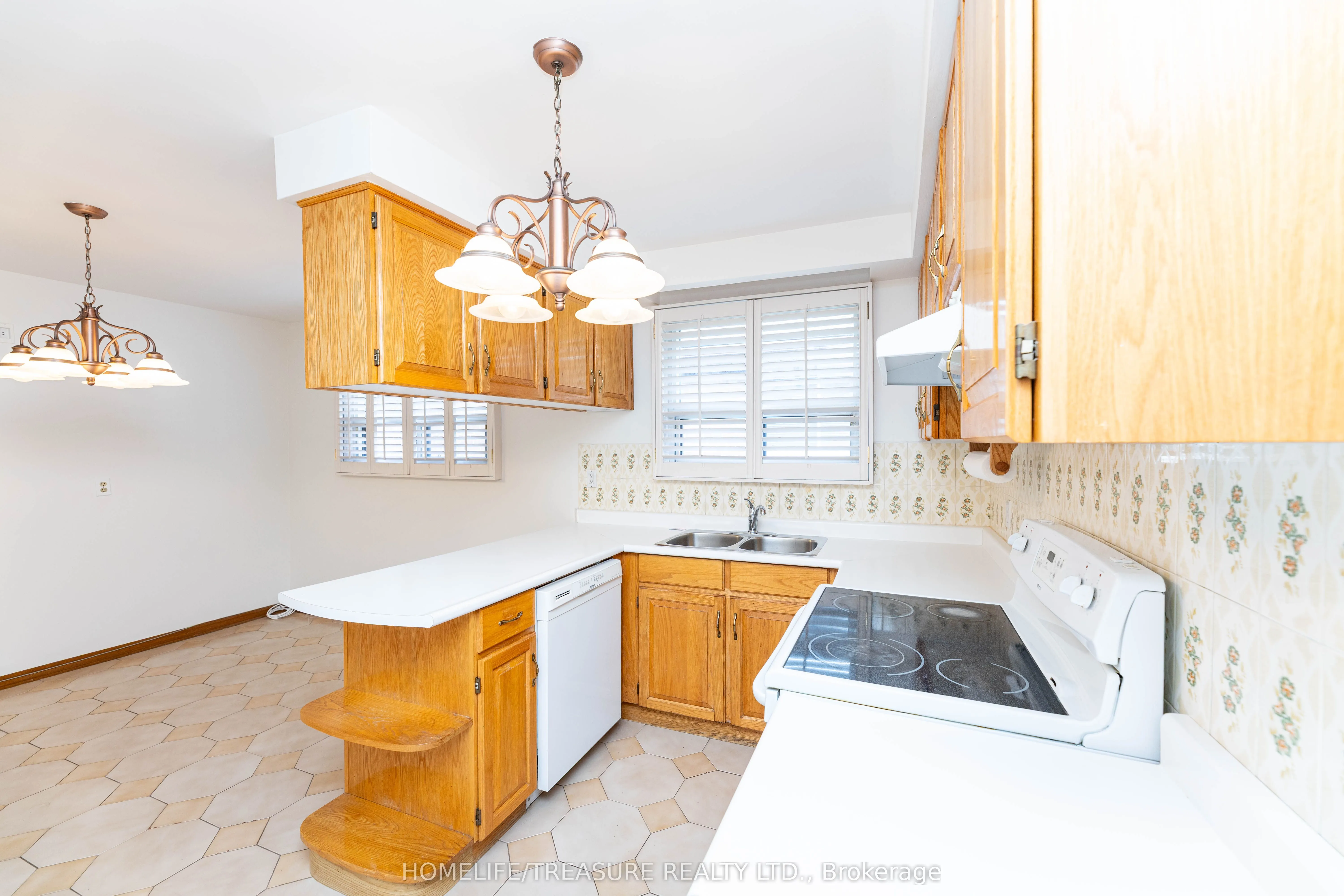 85 Downsview Avenue