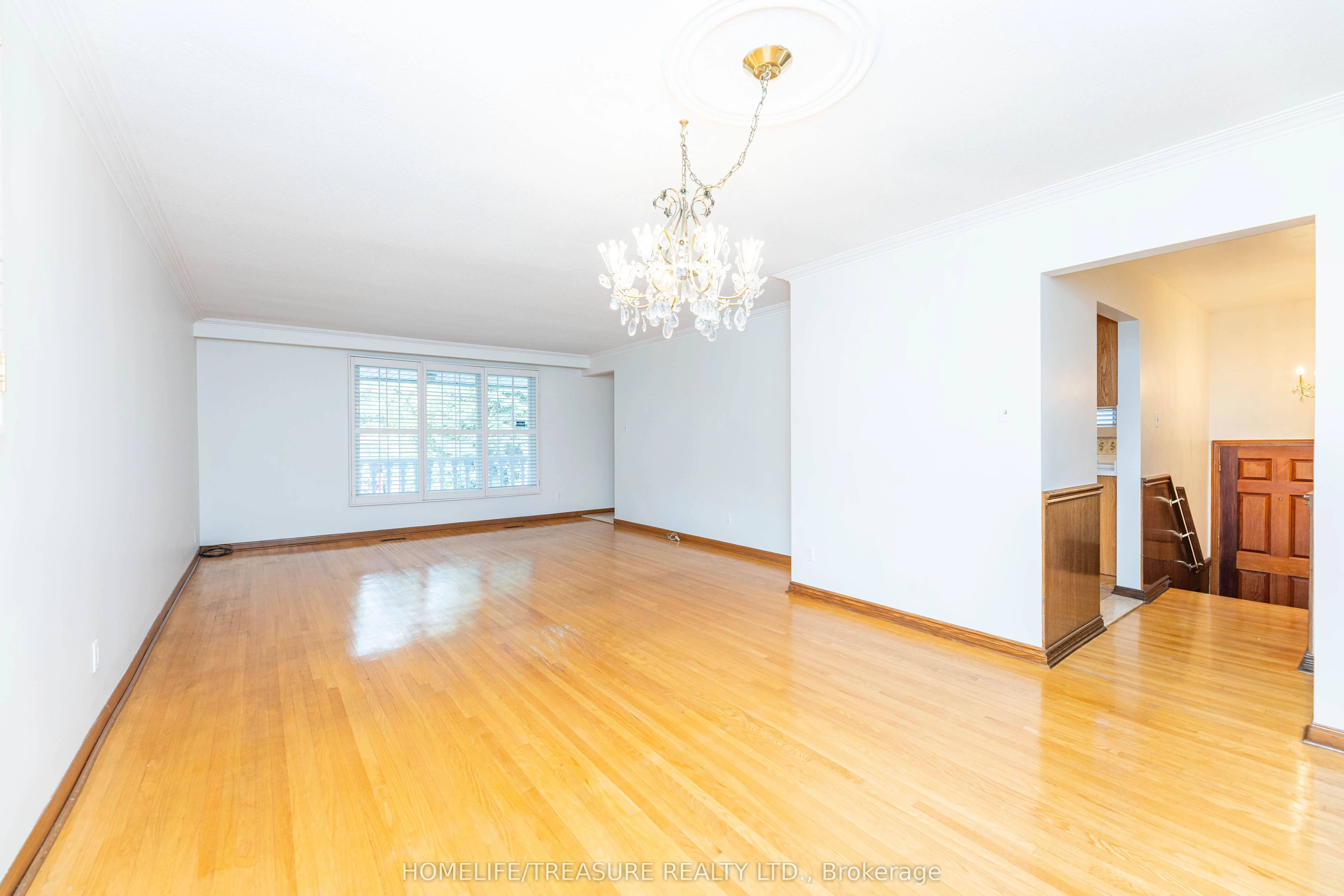 85 Downsview Avenue